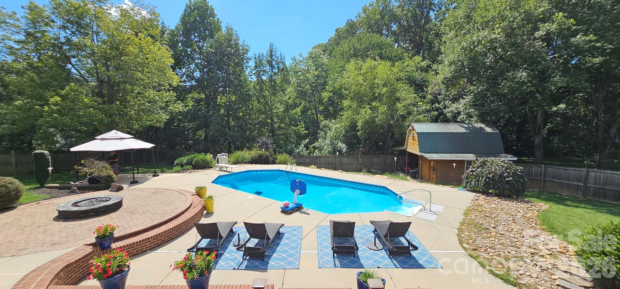 827 Ferndale Drive