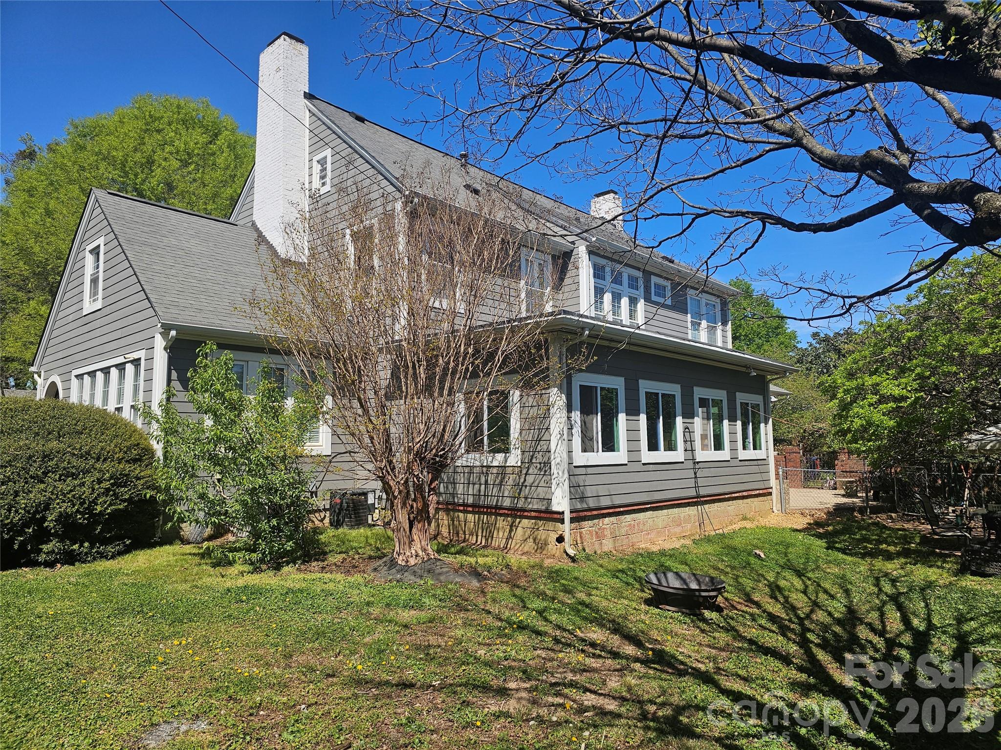 2307 Armstrong Circle