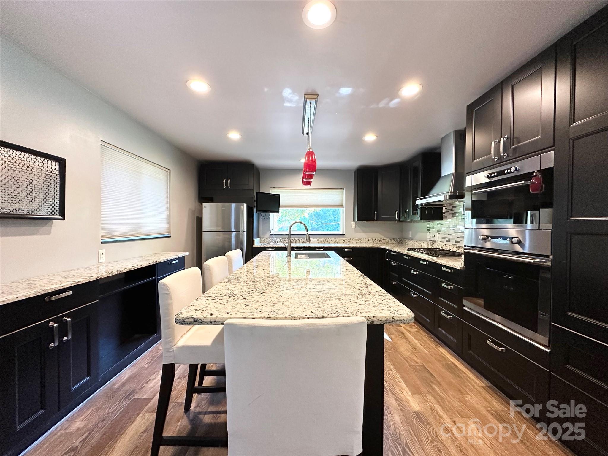 Lenoir, North Carolina 28645, United States, 3 Bedrooms Bedrooms, ,2 BathroomsBathrooms,Residential,Under Contract,208515