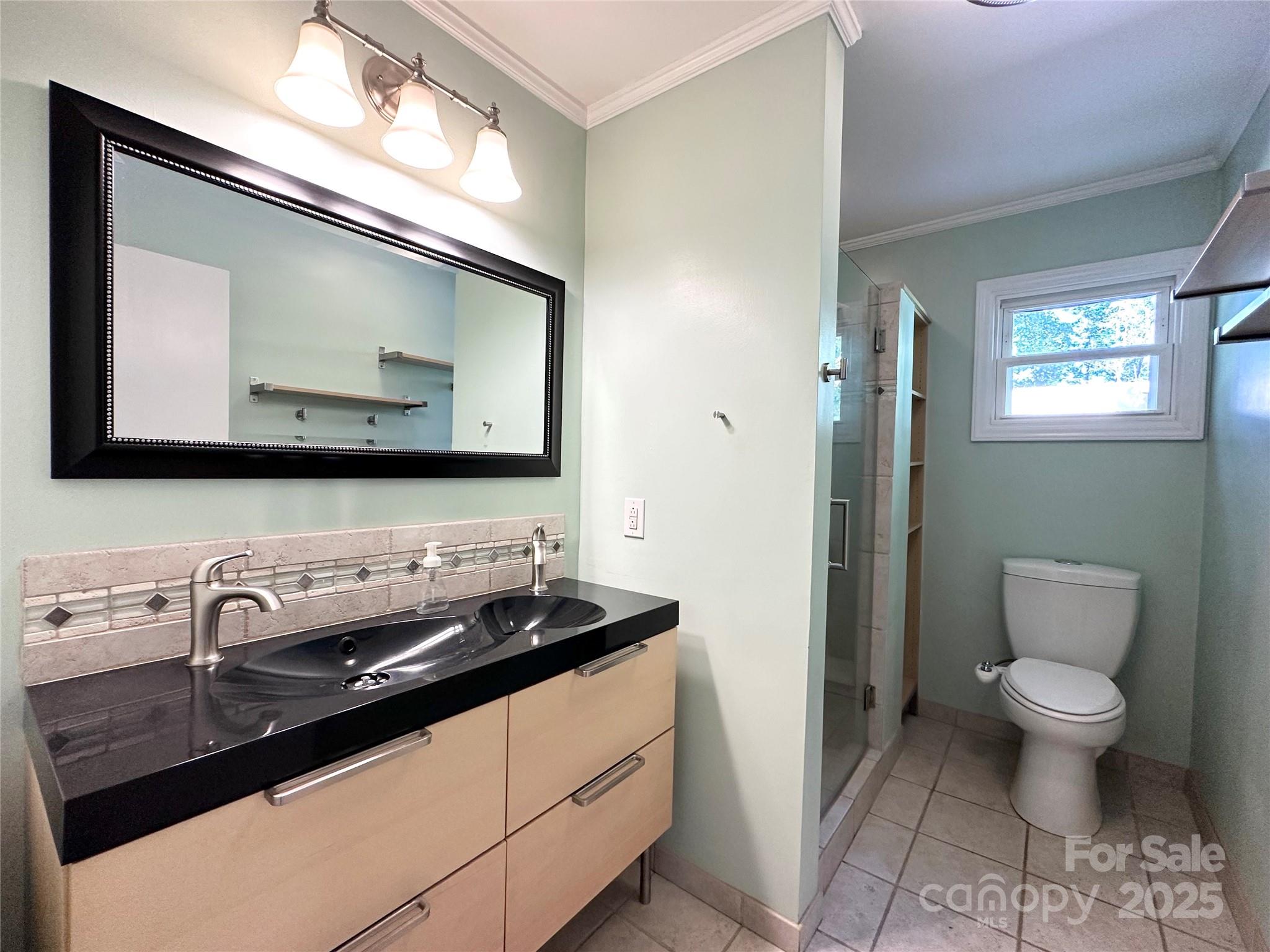 Lenoir, North Carolina 28645, United States, 3 Bedrooms Bedrooms, ,2 BathroomsBathrooms,Residential,Under Contract,208515