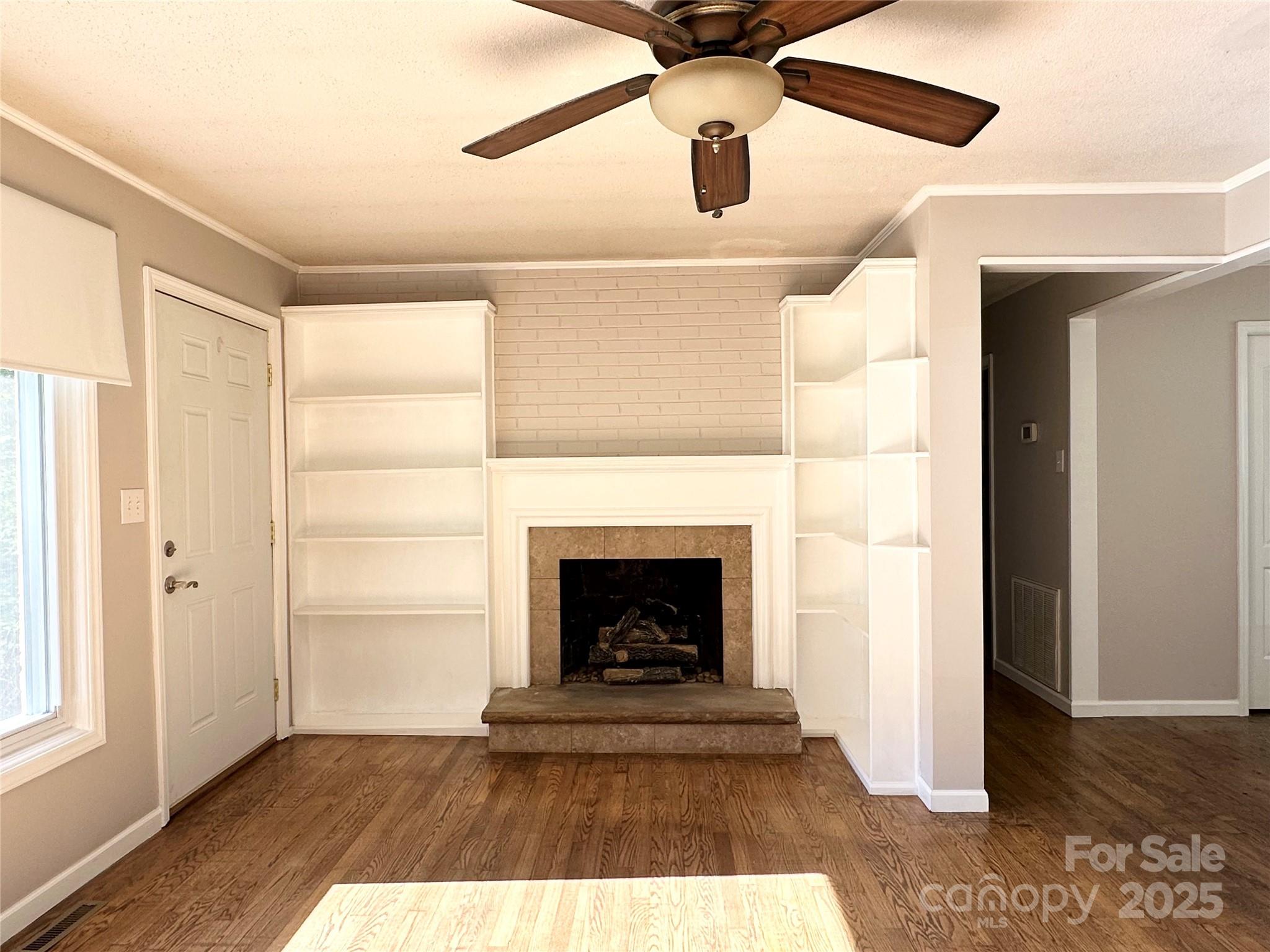 Lenoir, North Carolina 28645, United States, 3 Bedrooms Bedrooms, ,2 BathroomsBathrooms,Residential,Under Contract,208515