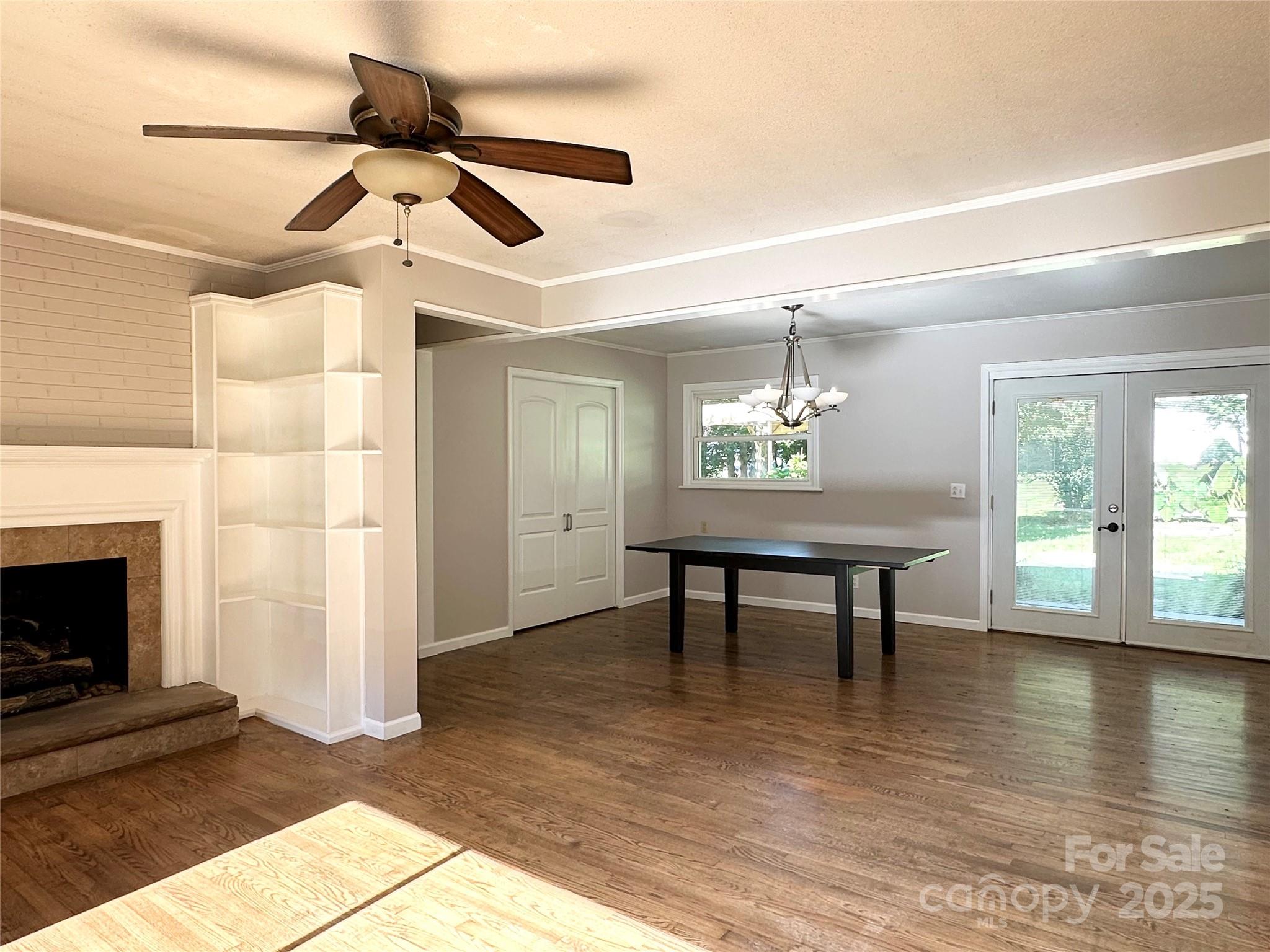 Lenoir, North Carolina 28645, United States, 3 Bedrooms Bedrooms, ,2 BathroomsBathrooms,Residential,Under Contract,208515