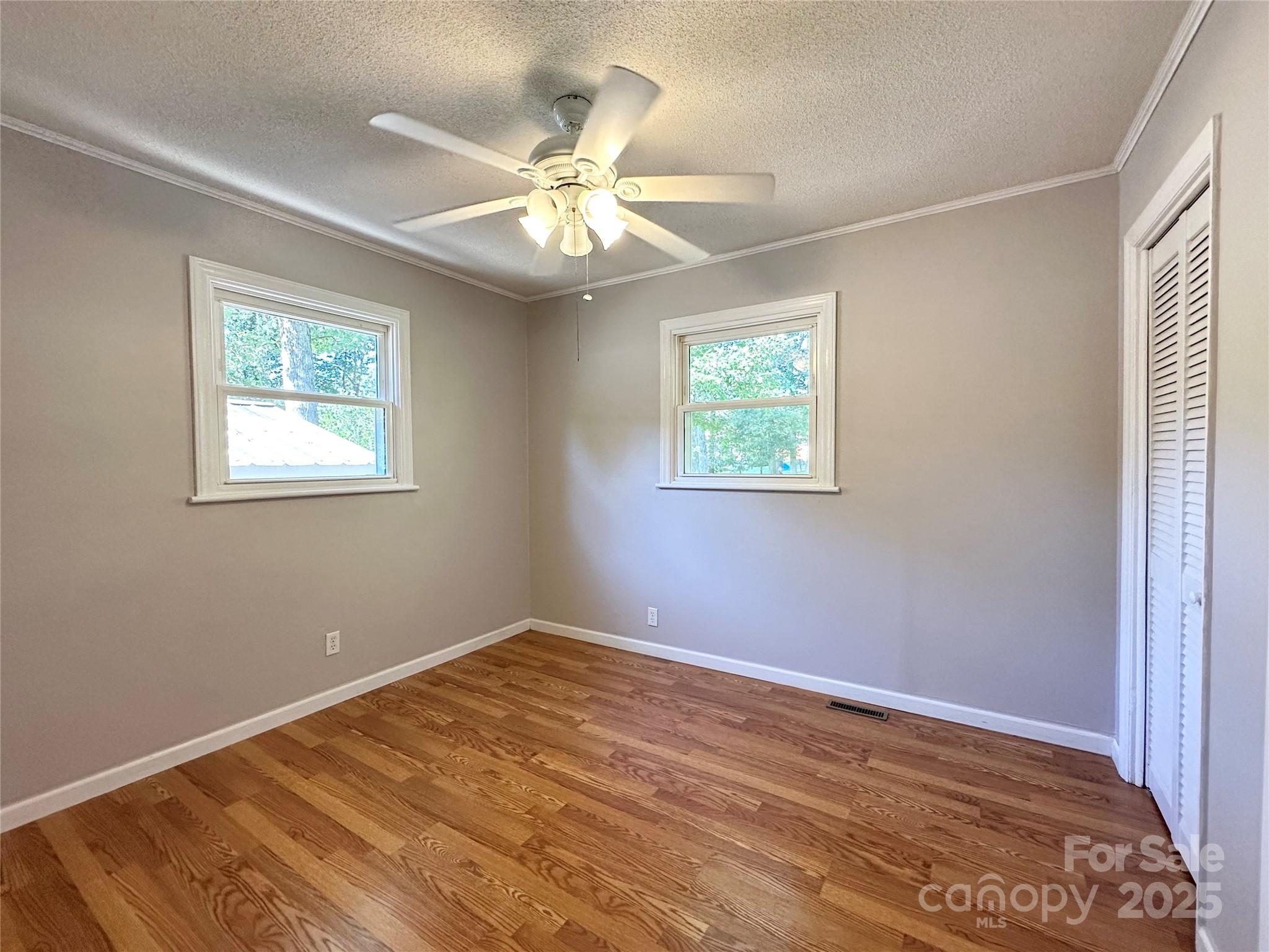 Lenoir, North Carolina 28645, United States, 3 Bedrooms Bedrooms, ,2 BathroomsBathrooms,Residential,Under Contract,208515