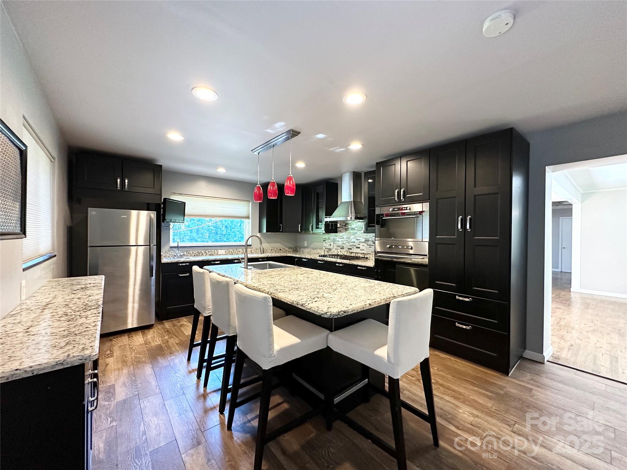 Lenoir, North Carolina 28645, United States, 3 Bedrooms Bedrooms, ,2 BathroomsBathrooms,Residential,Under Contract,208515