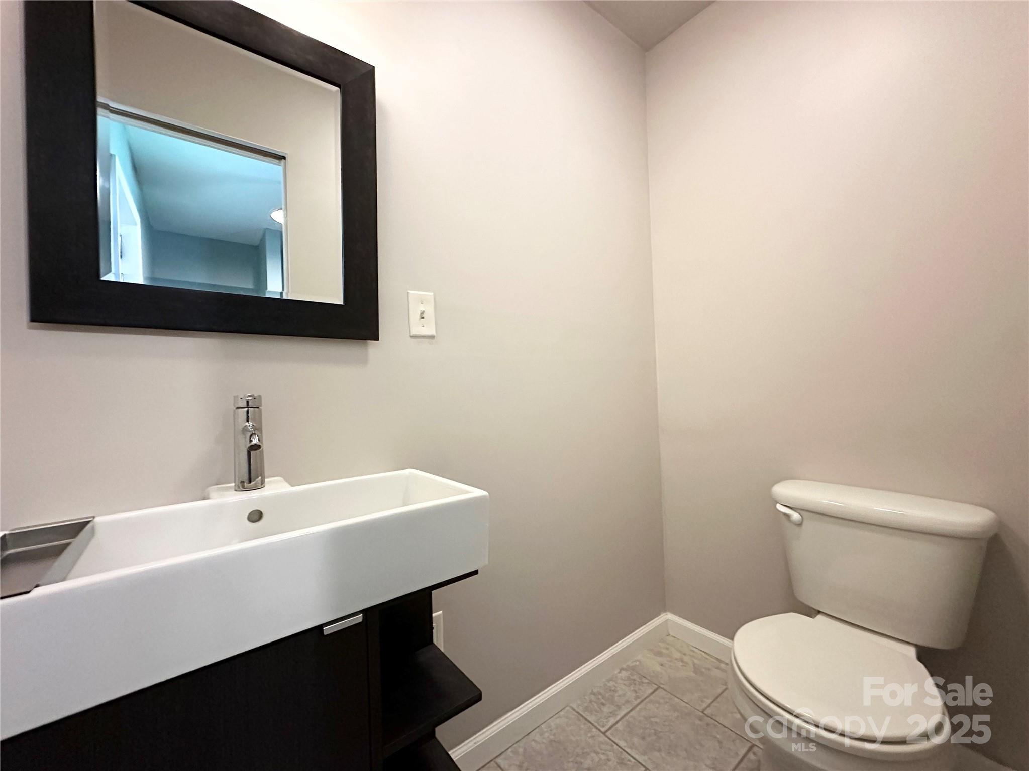 Lenoir, North Carolina 28645, United States, 3 Bedrooms Bedrooms, ,2 BathroomsBathrooms,Residential,Under Contract,208515