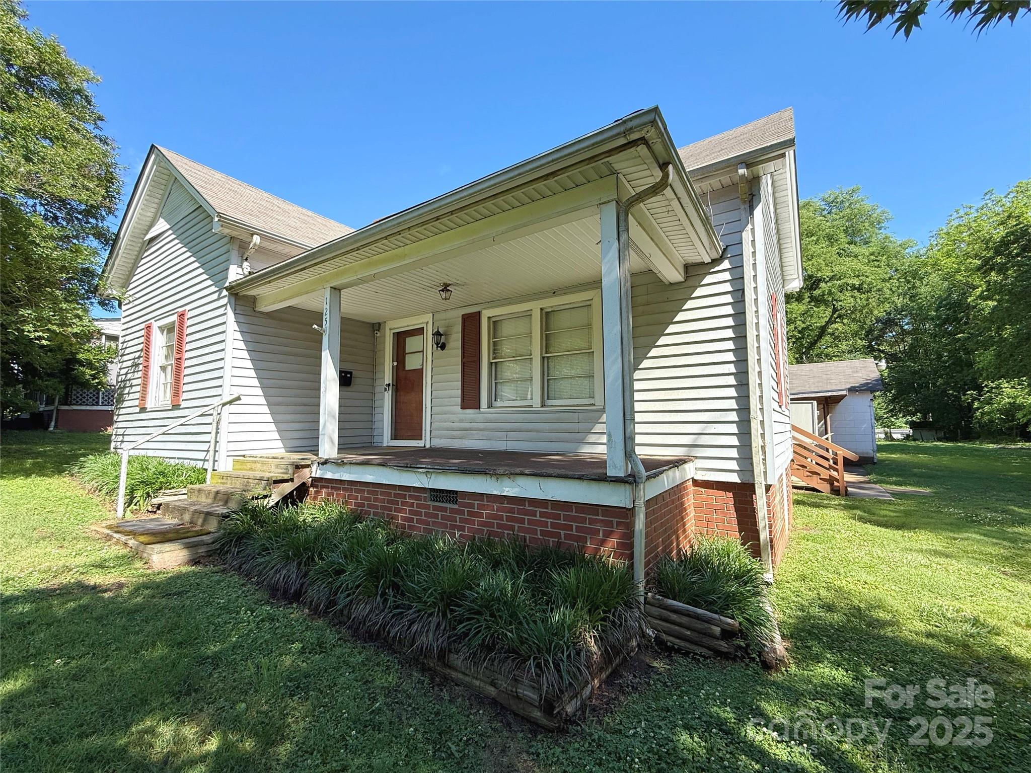 Yadkin Heights - Residential