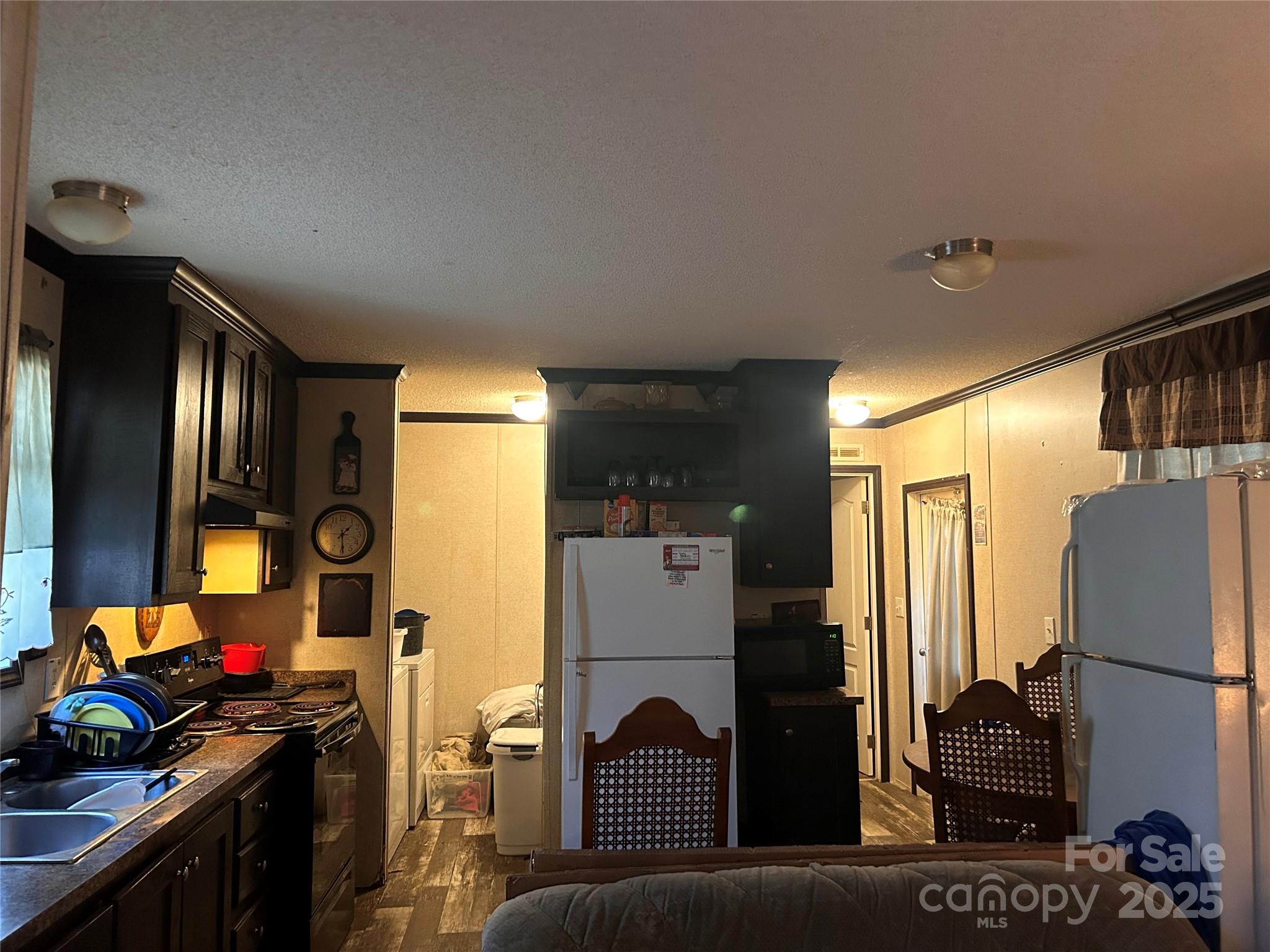 Smith Lake - Residential