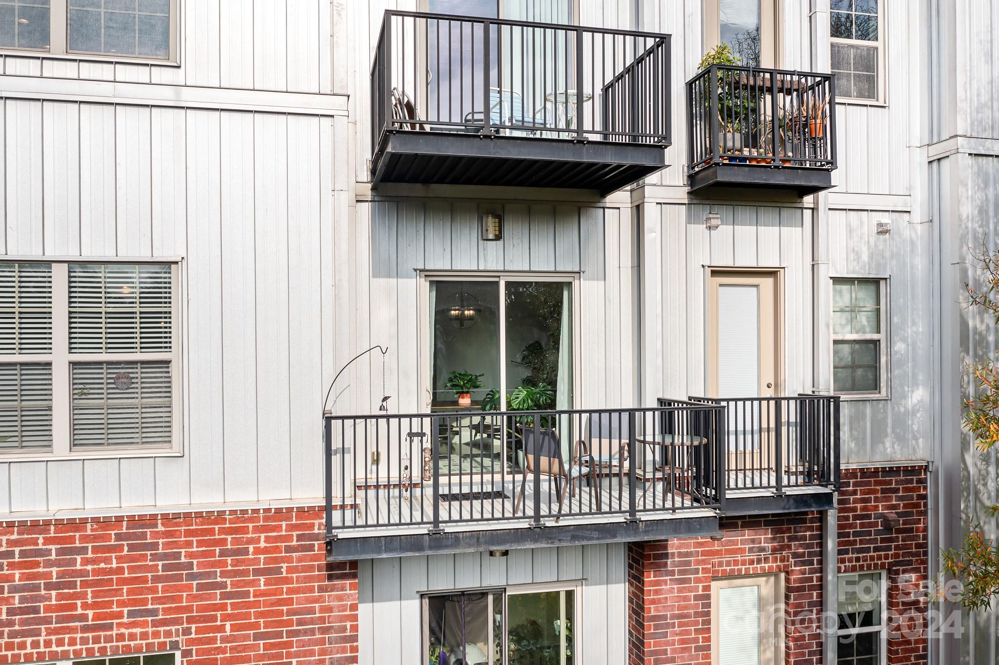 28th Row - Residential