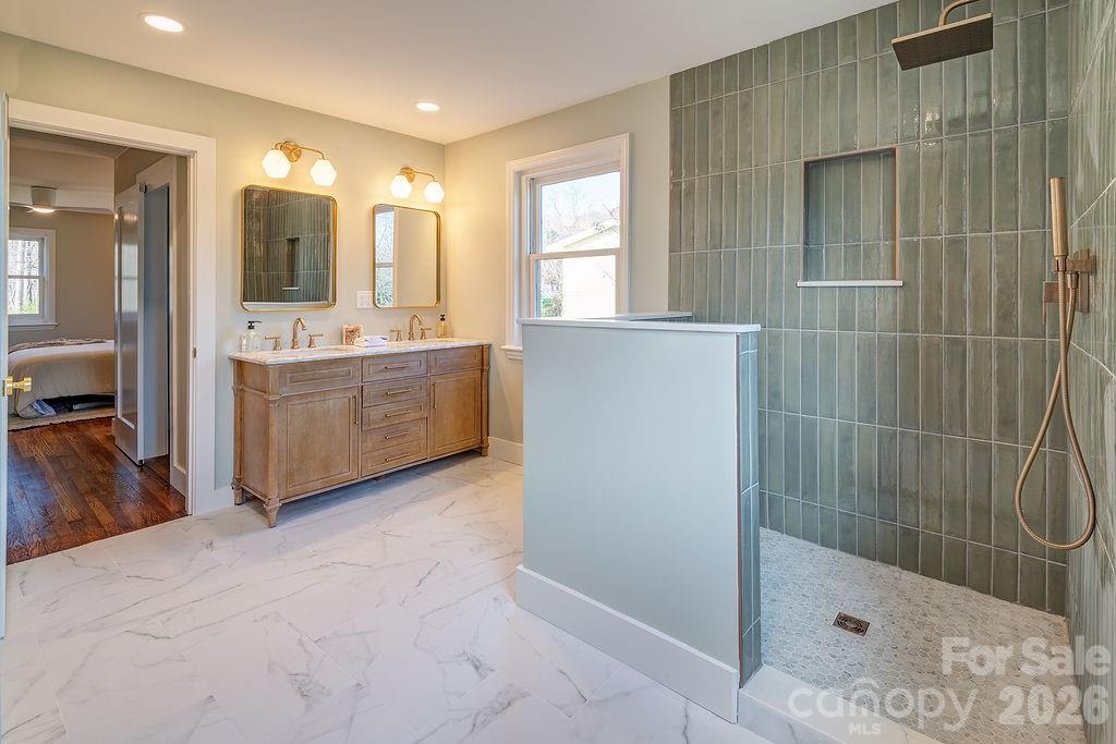 Haw Creek - Residential