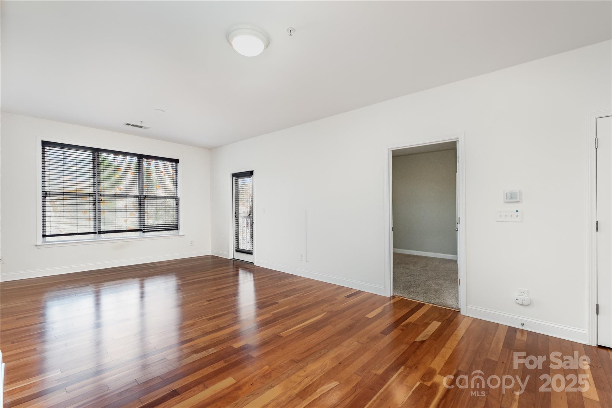 1000 E Woodlawn Road 217