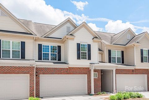 5951 Carrollton Lane Charlotte NC 28210