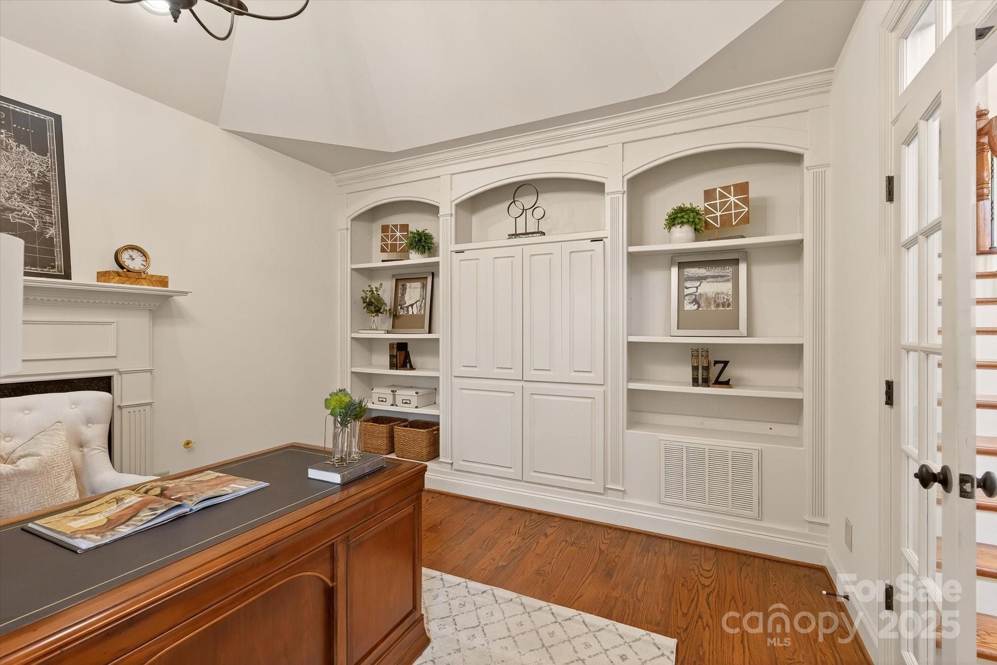 Chatsworth - Residential