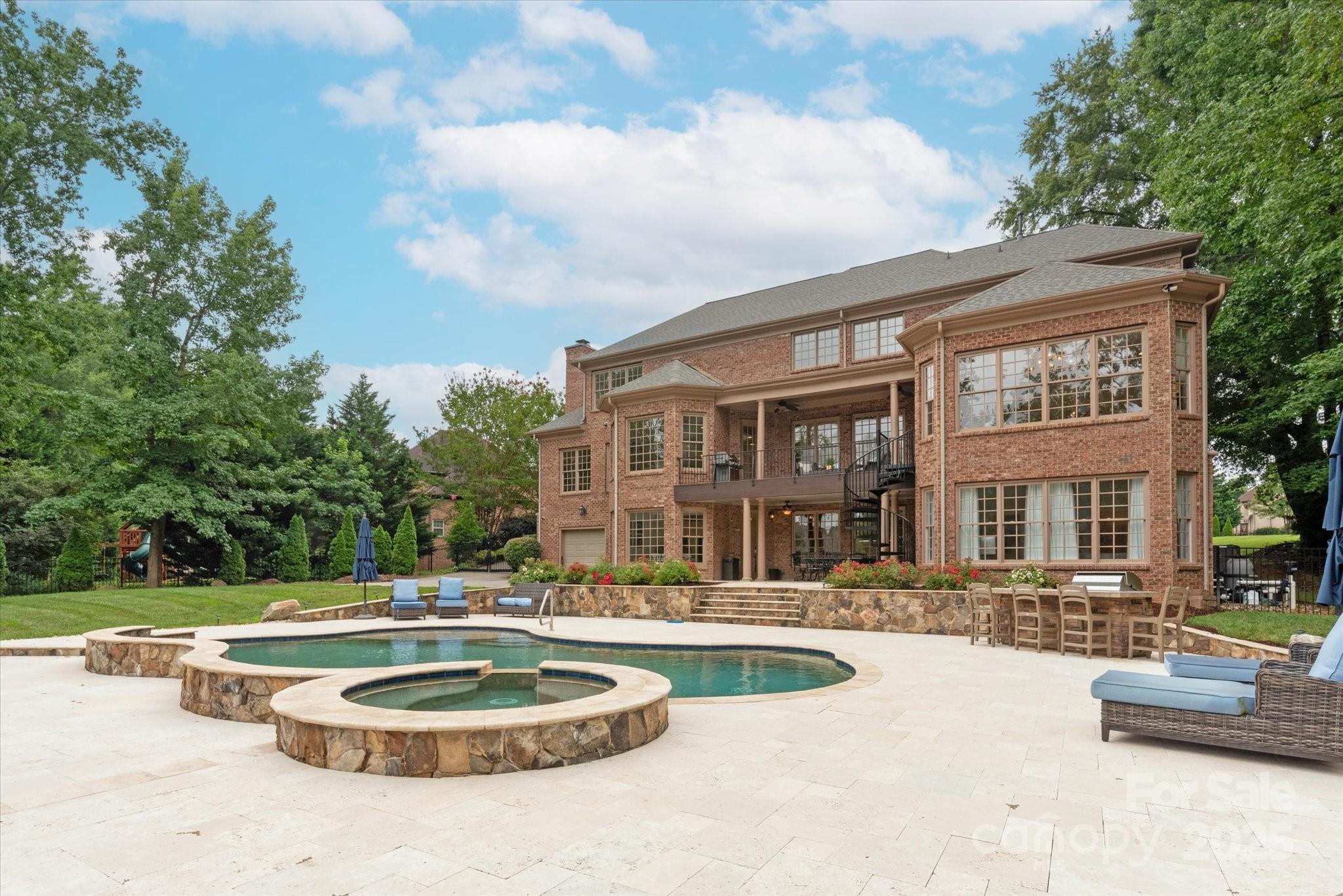 Chatsworth - Residential