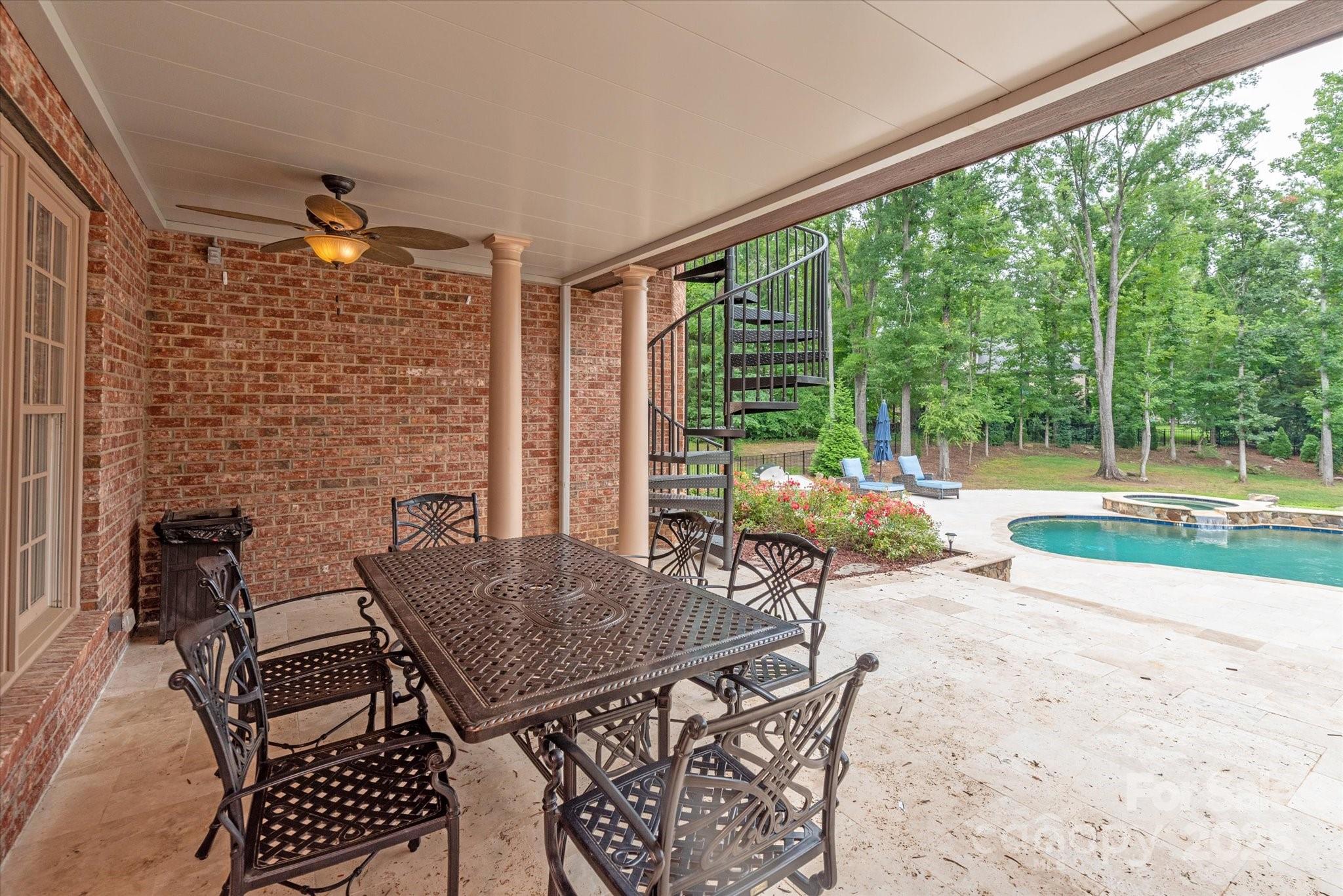 Chatsworth - Residential