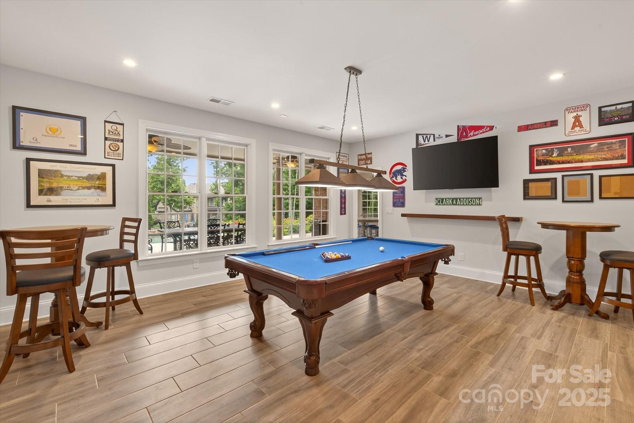 Chatsworth - Residential