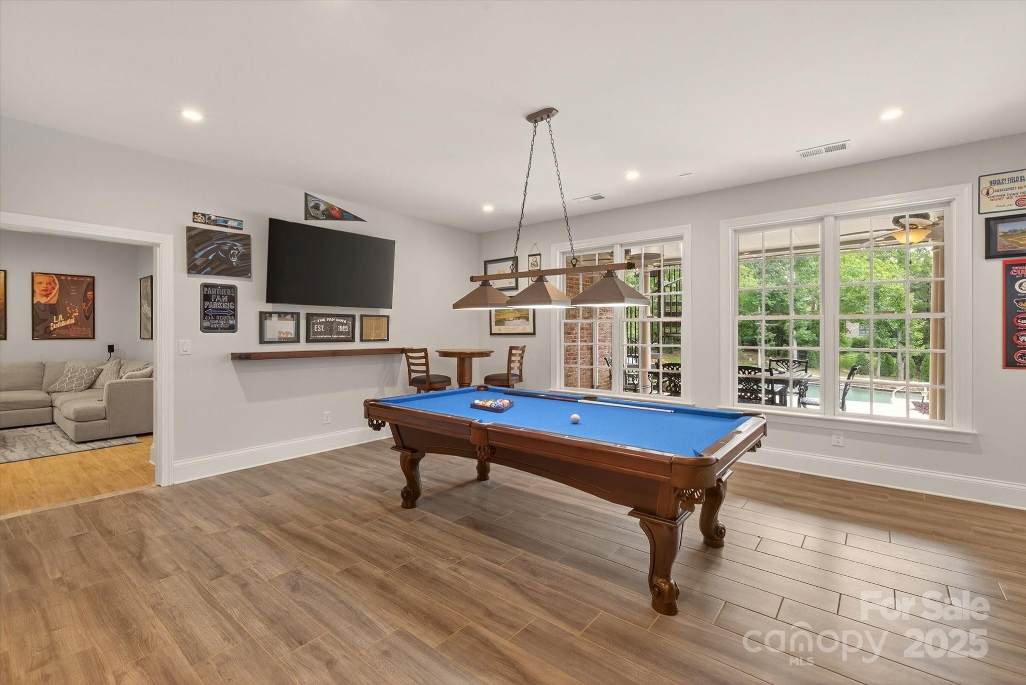 Chatsworth - Residential