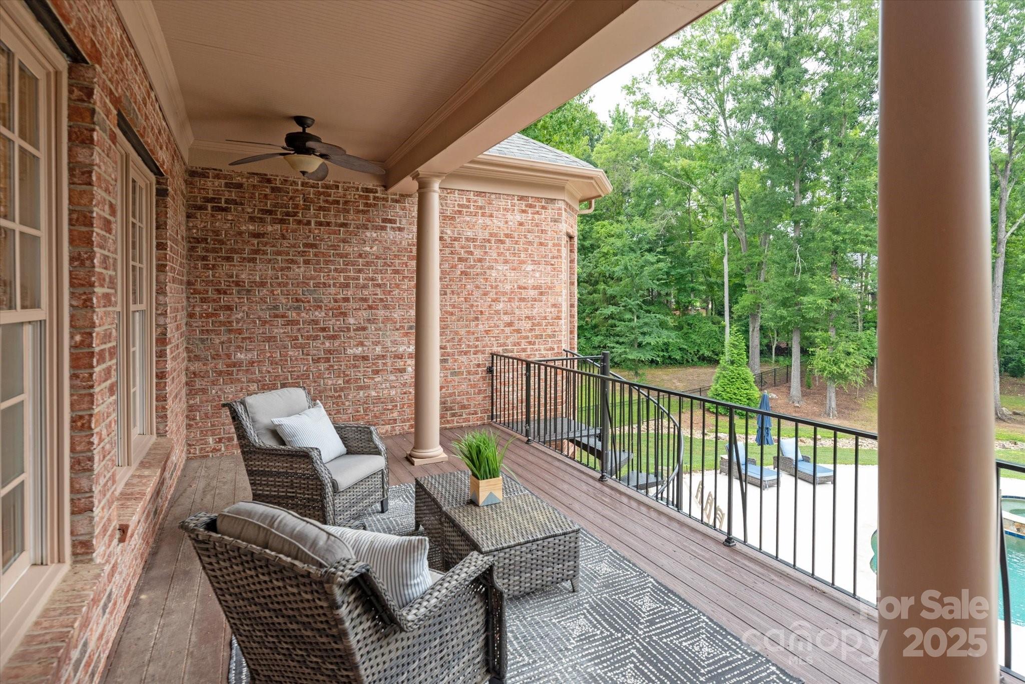 Chatsworth - Residential