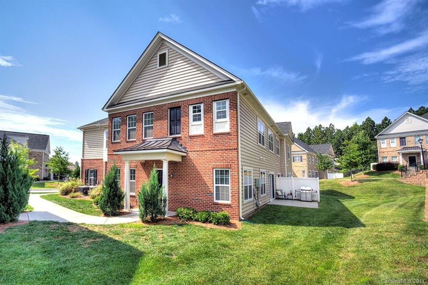 Open floor plan, lots of windows & convenient location!  3 bedrooms plus 2 car garage makes this end unit a real find!  Cooking will be a breeze in this gourmet kitchen features warm wood cabinets, granite, stainless steel appliances, gas cooking, an eat-at island plus tons of storage & counter space.  Extra flex space on first floor could be a dining room, office or rec area.  Master bath has double sinks and large shower.  Laundry room up for convenience.  Fresh paint.