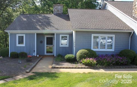 Photo of 1013 21ST Avenue NE, Hickory, NC 28601 (MLS # 4305925)