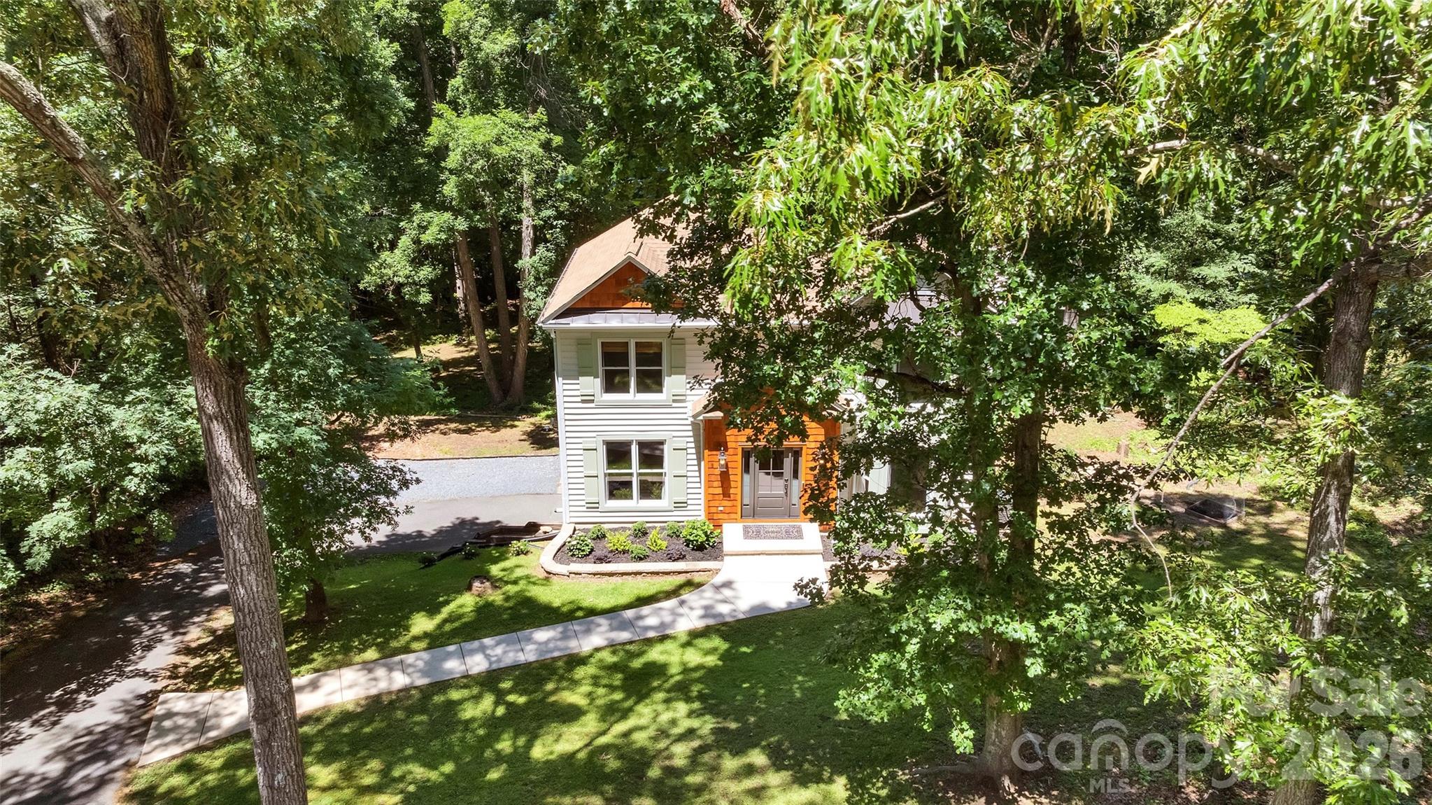 1433 Lurecliff Place