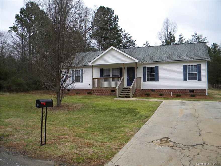 Refreshed and ready to move in.  New carpet and paint.  Ready to move!  Privately sitting at the end of the street.  No homes on one side, very private.  3 bedrooms plus bonus room  - what a deal!  Make your appointment today.