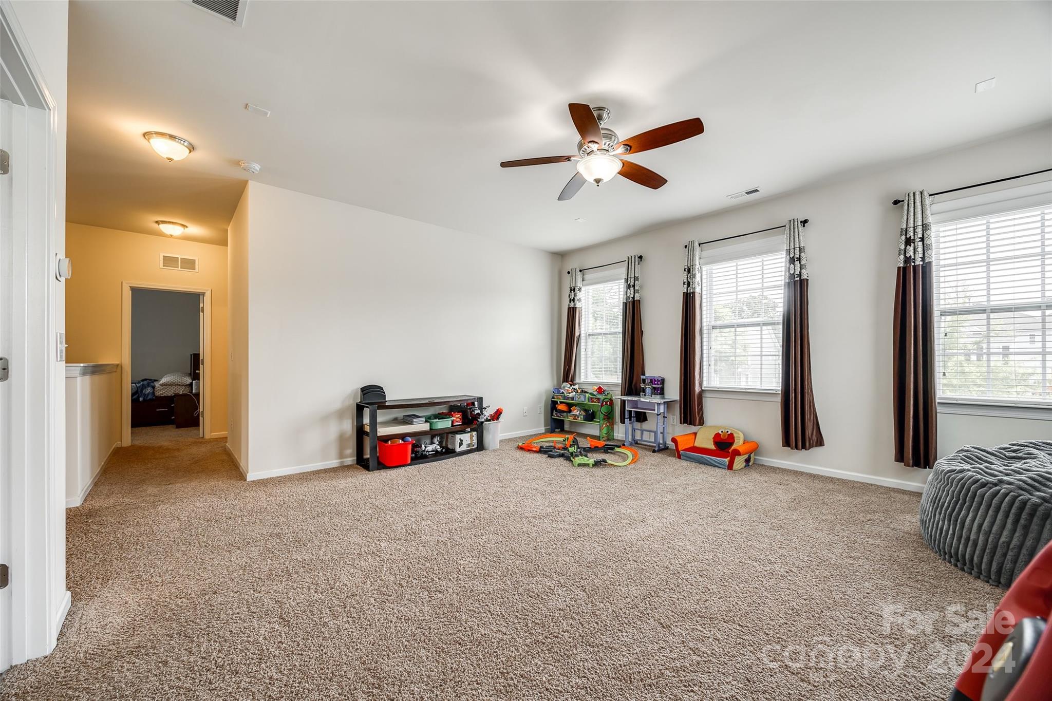 Hawks Creek - Residential