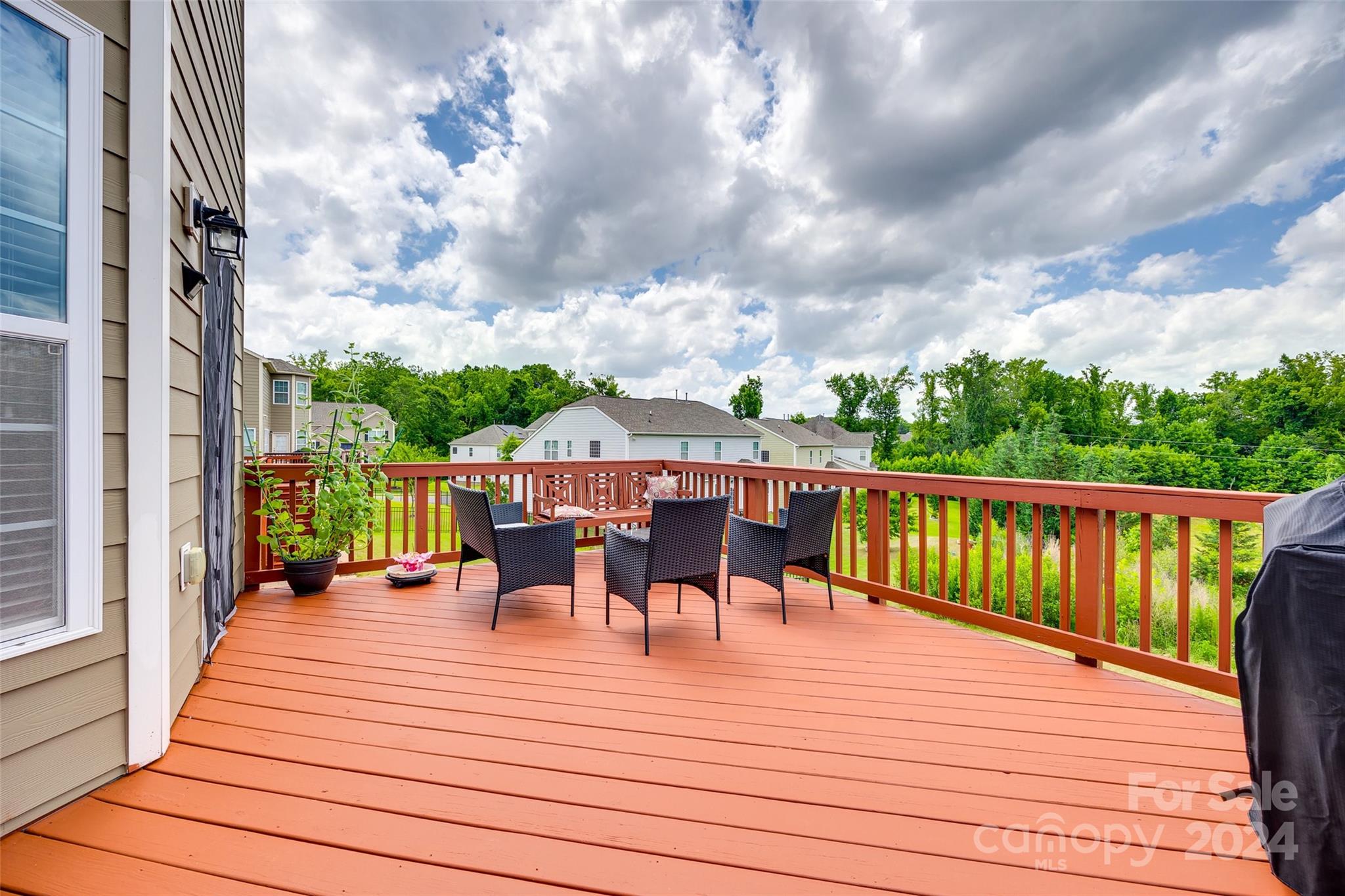 Hawks Creek - Residential