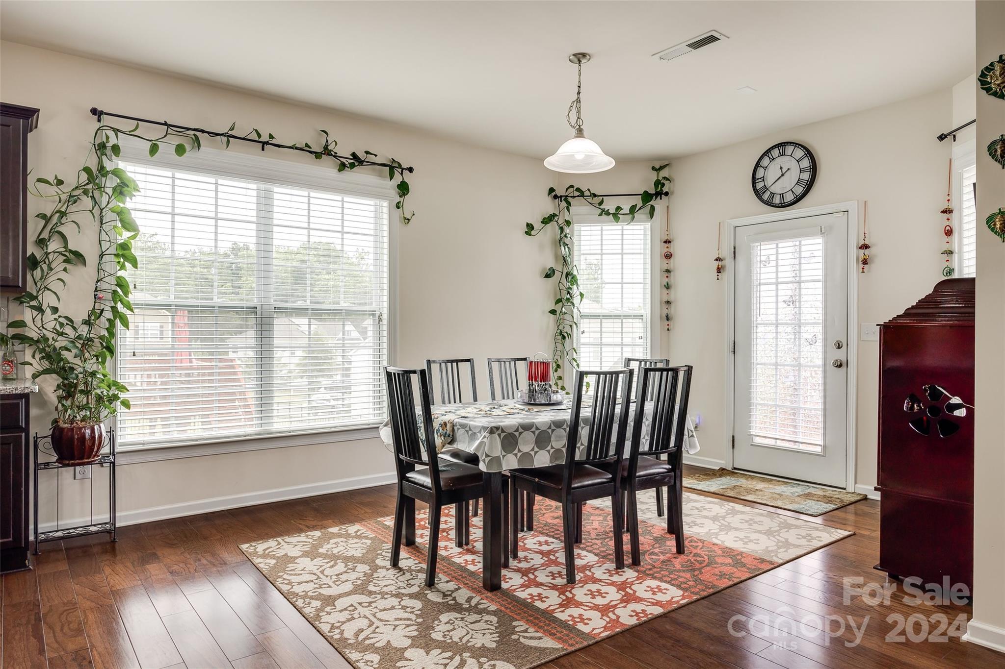 Hawks Creek - Residential