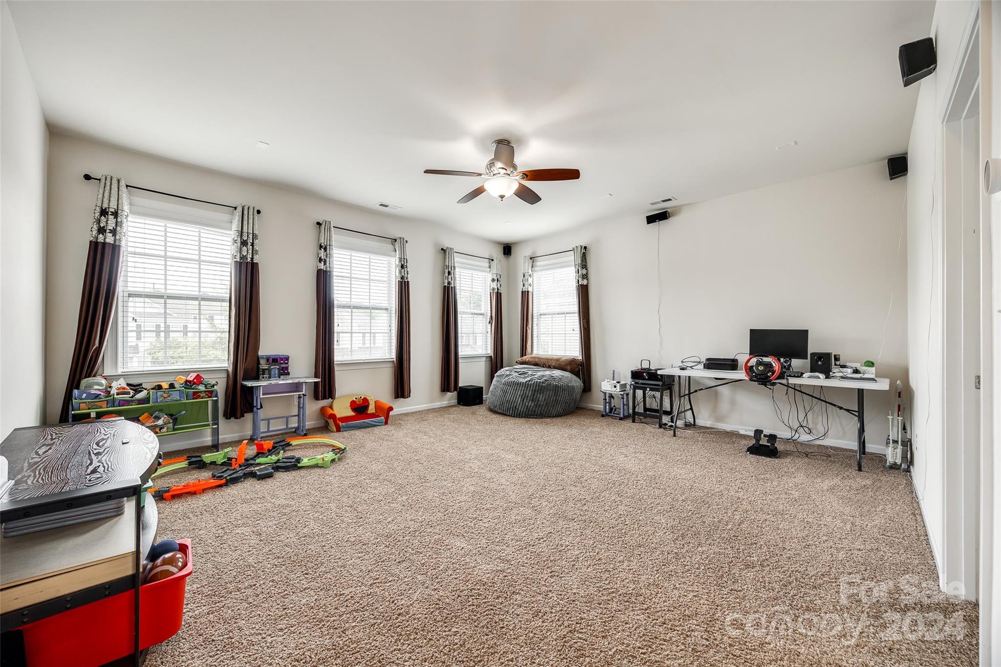 Hawks Creek - Residential