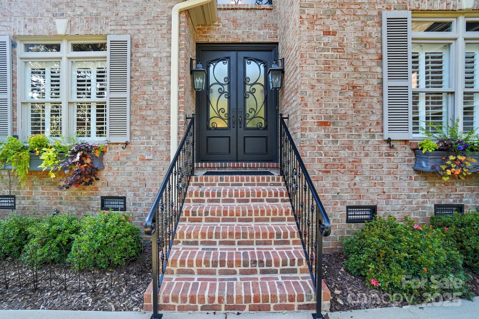 6768 Lynrose Court
