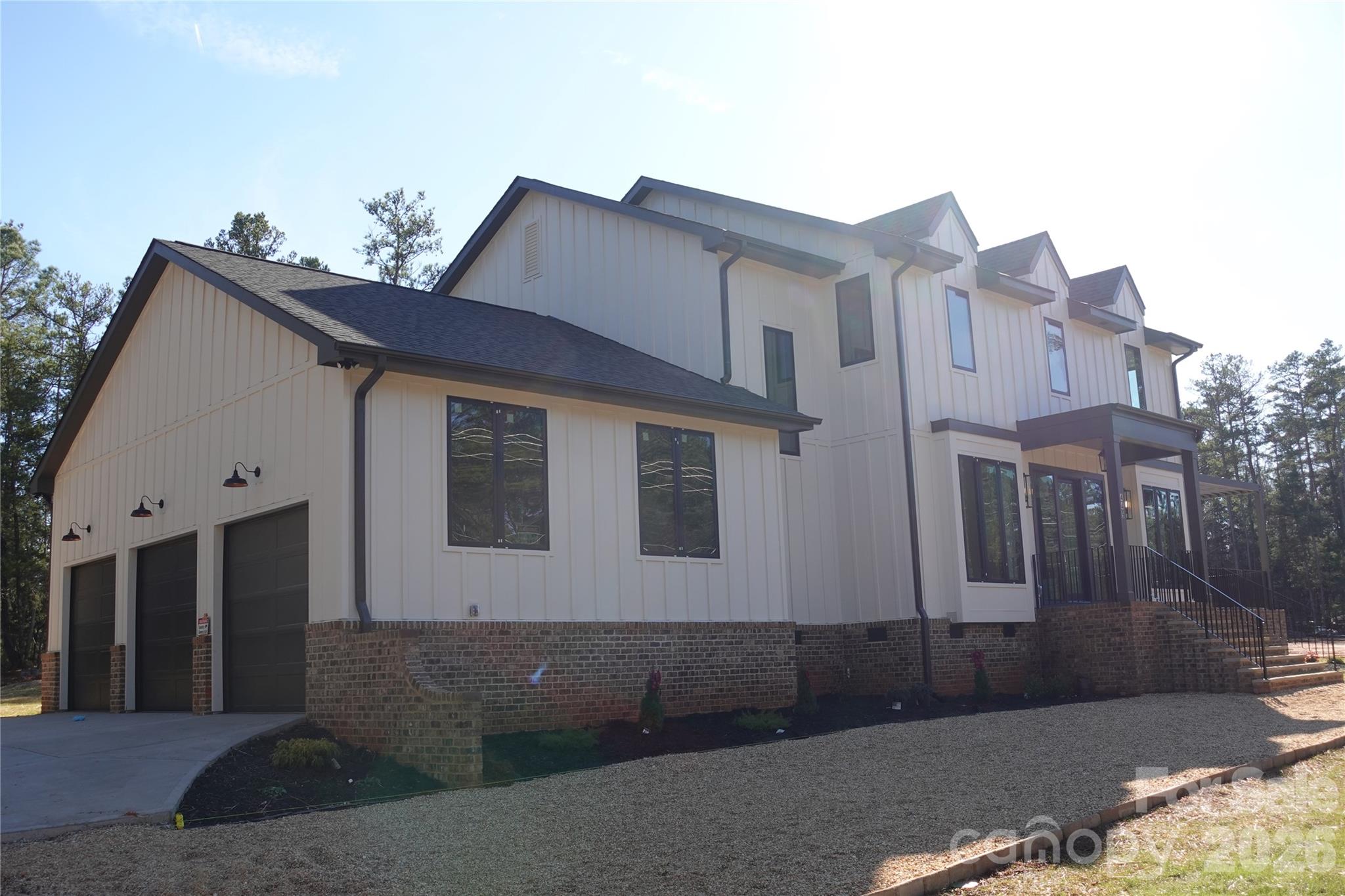 449 W North Corner Road