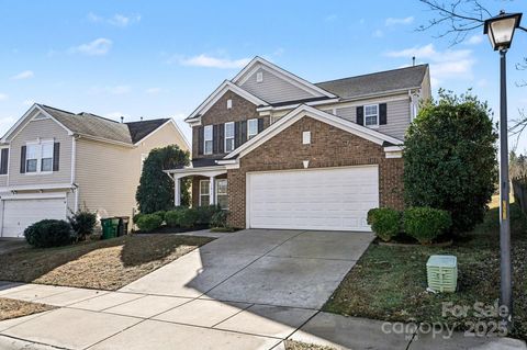13812 Riding Hill Avenue Charlotte NC 28213