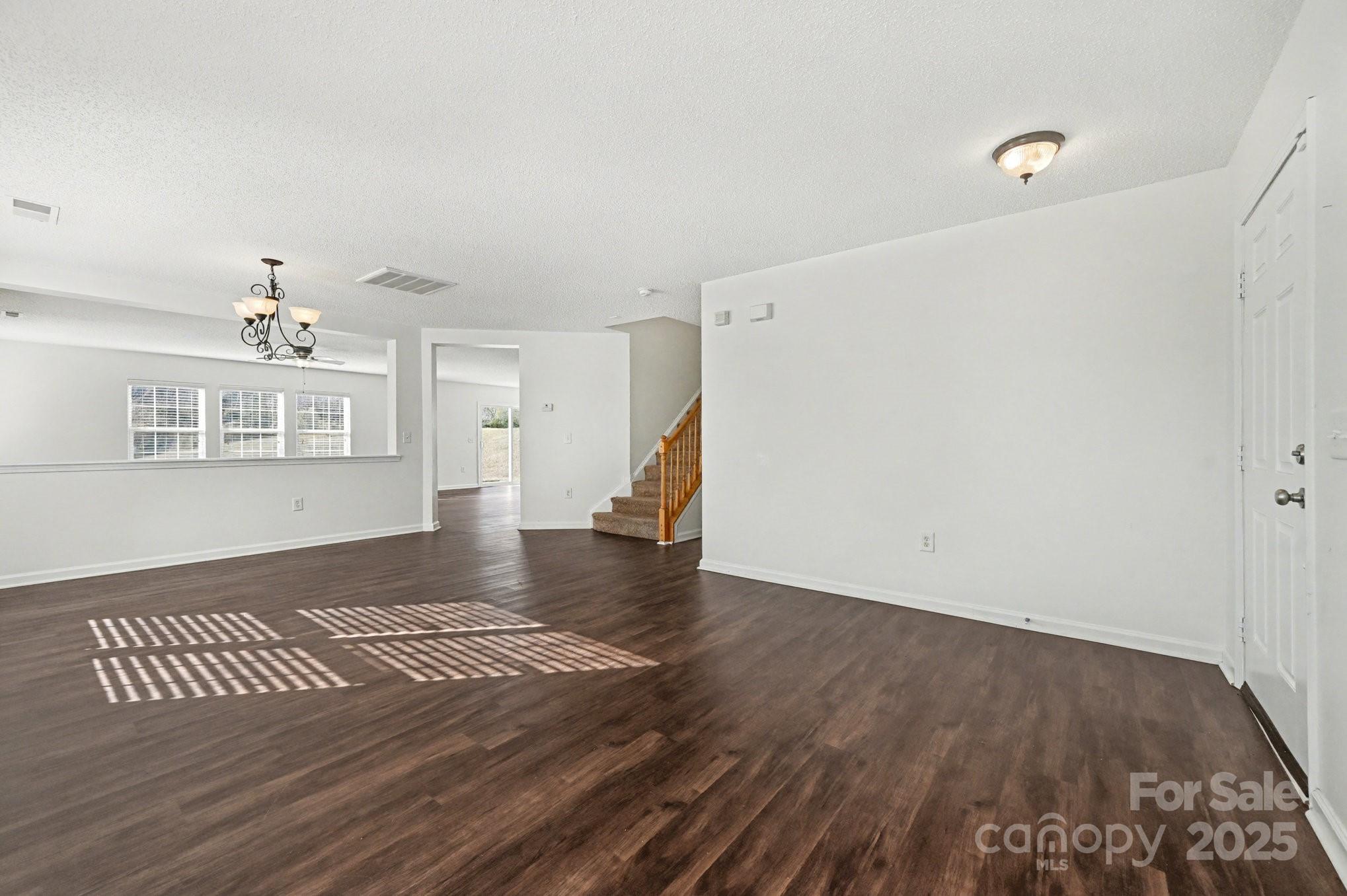 13812 Riding Hill Avenue