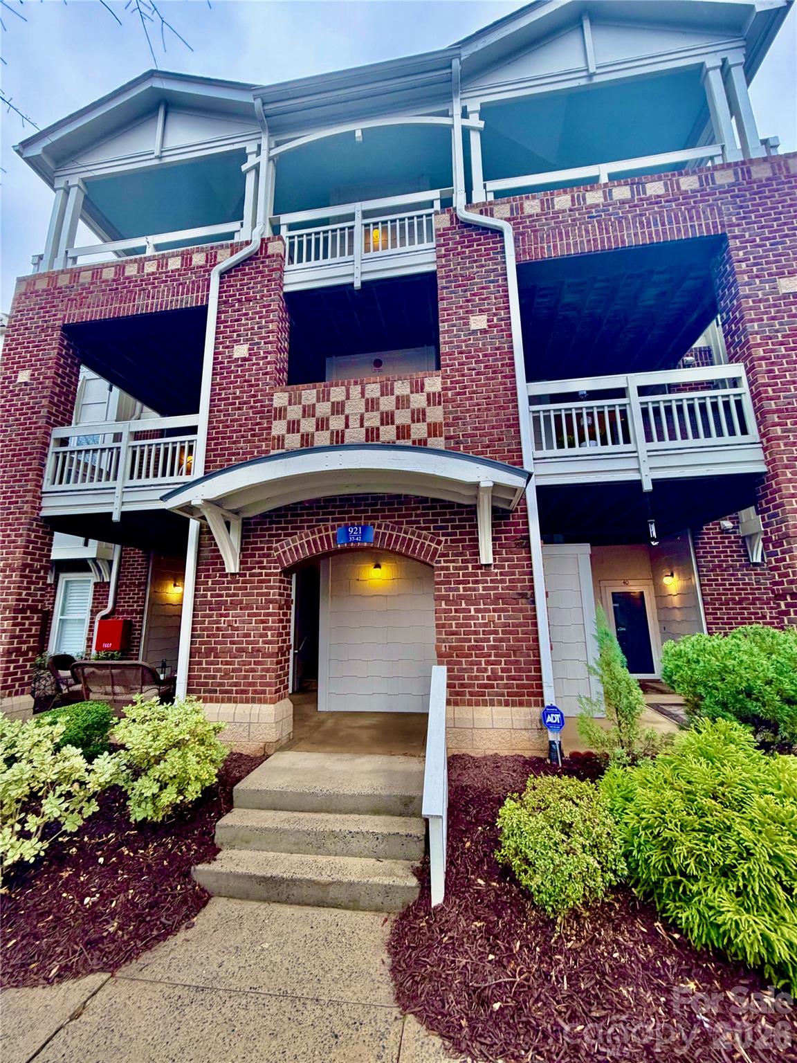 921 Northeast Drive 38