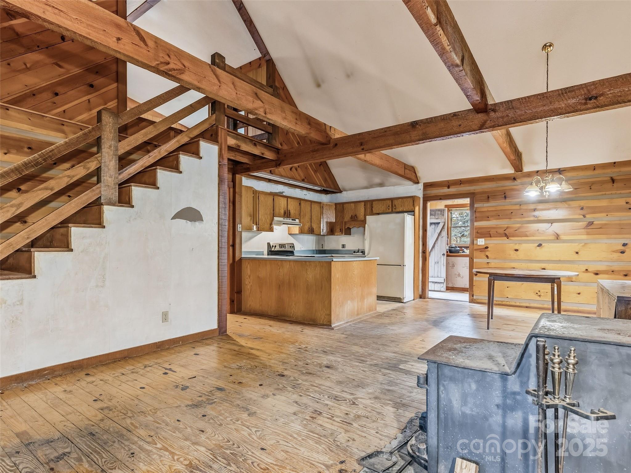 6130 Howard Gap Road