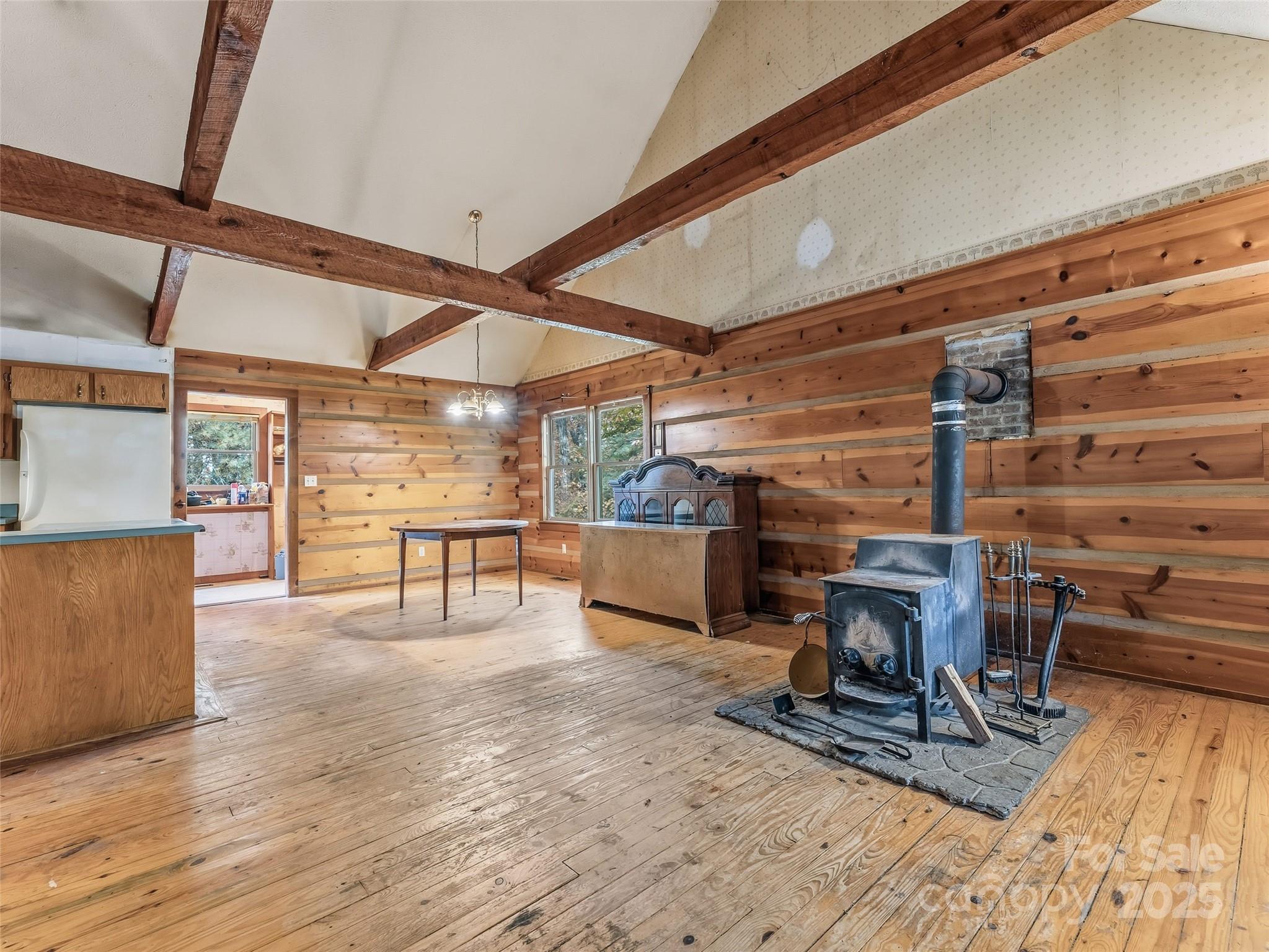 6130 Howard Gap Road