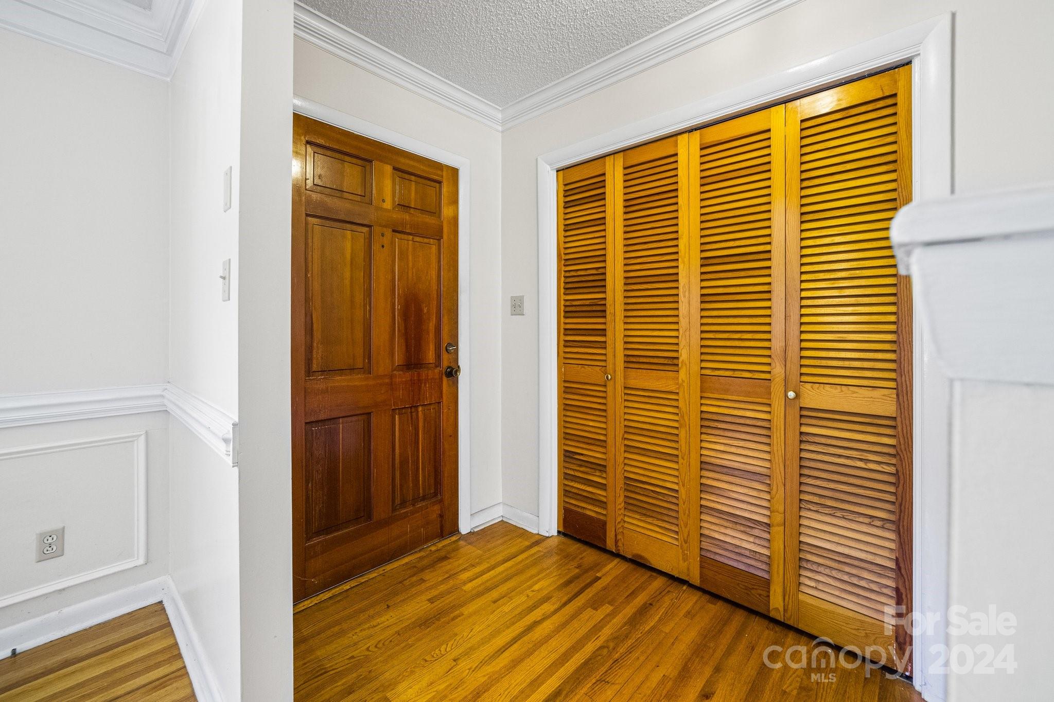 Point Largo - Residential