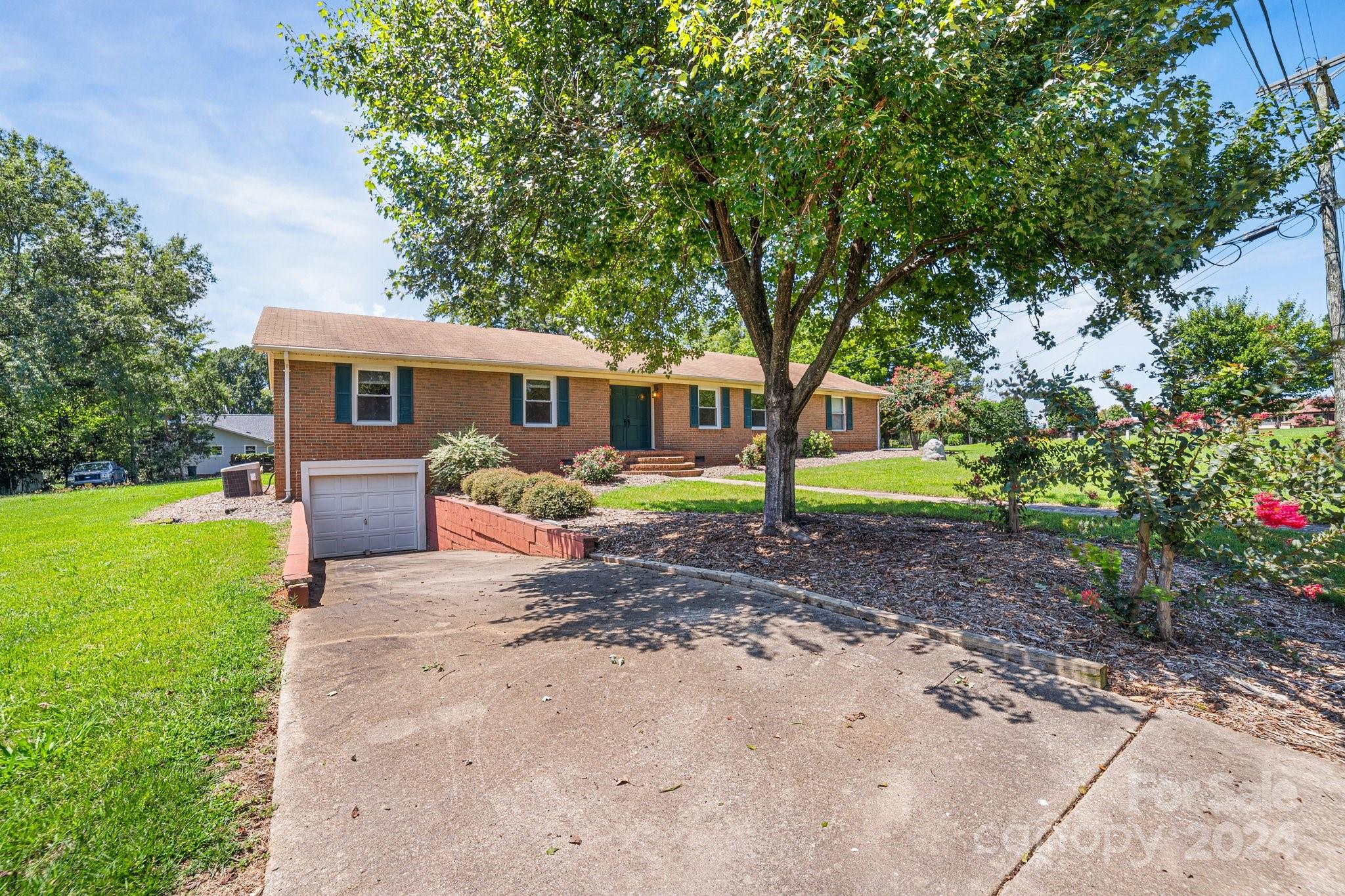 Point Largo - Residential