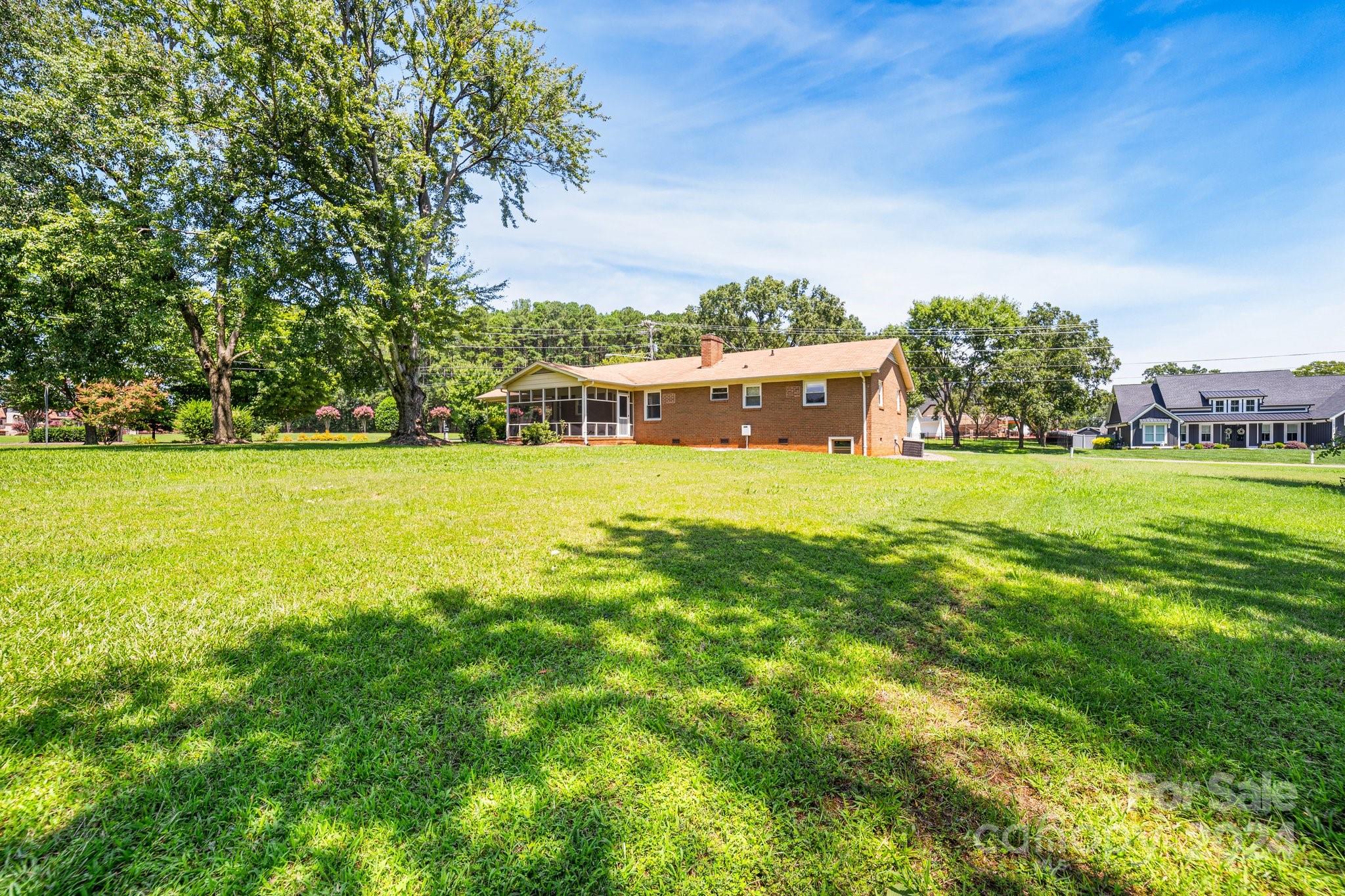 Point Largo - Residential