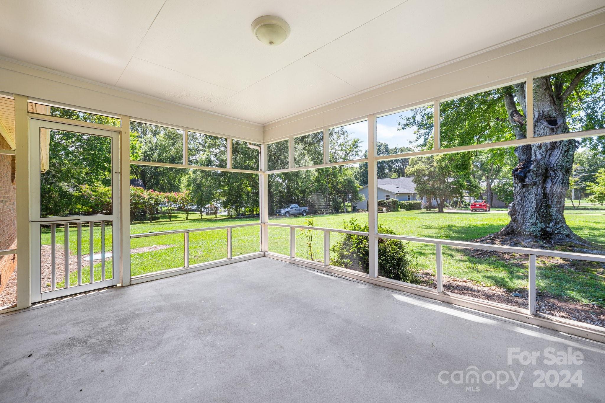 Point Largo - Residential