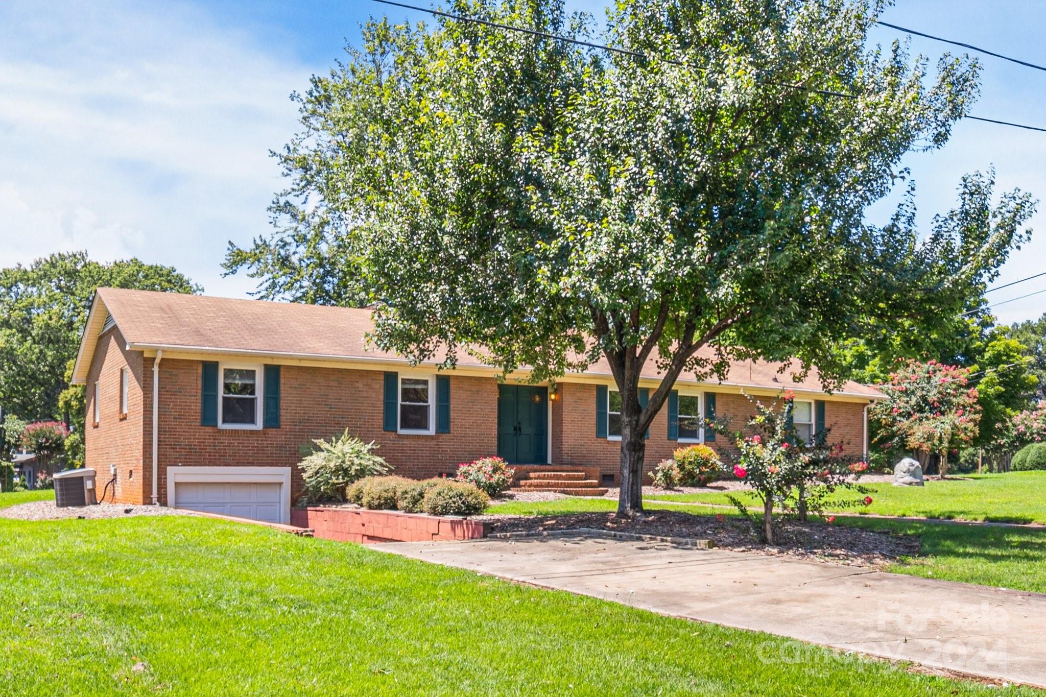 Point Largo - Residential