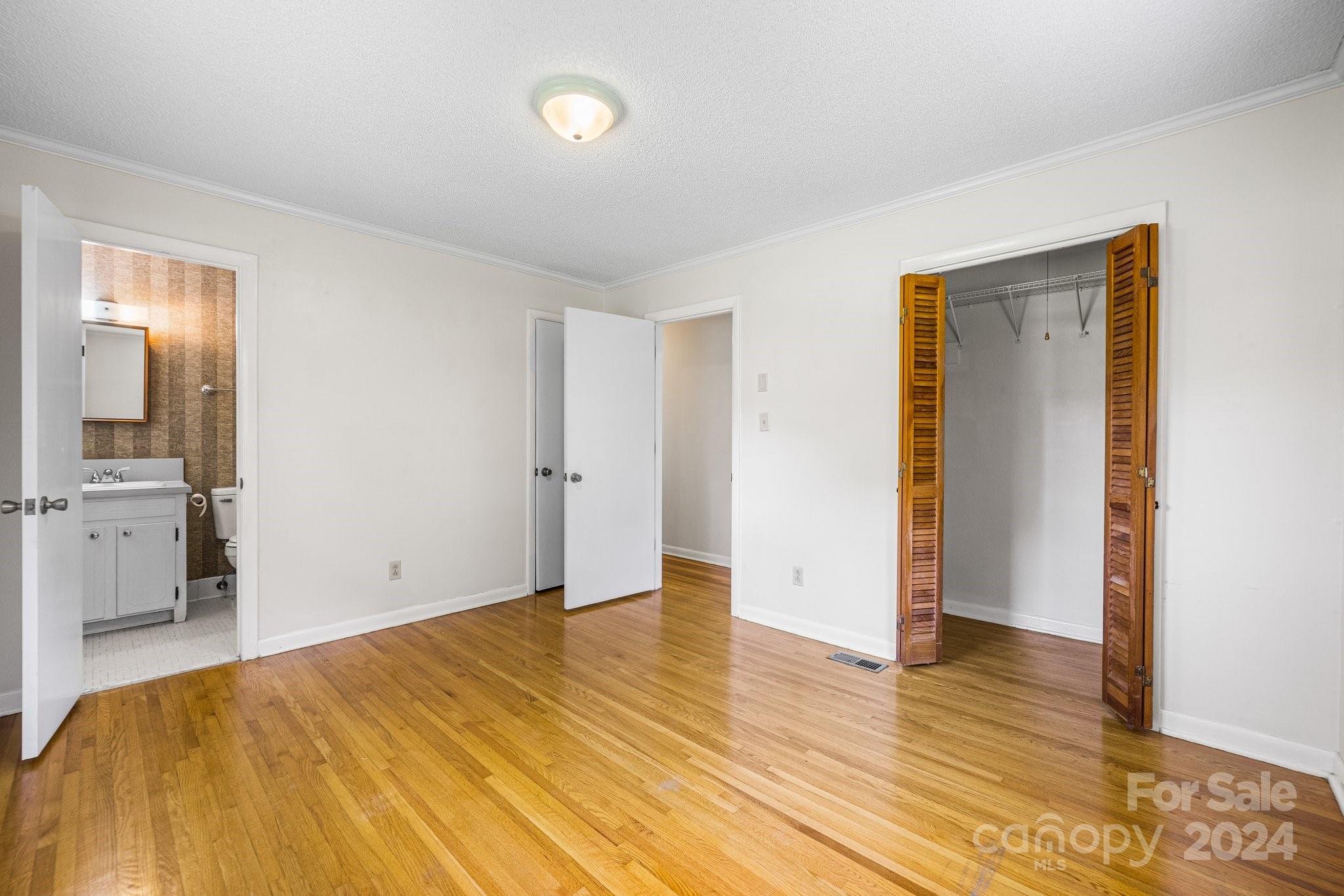 Point Largo - Residential