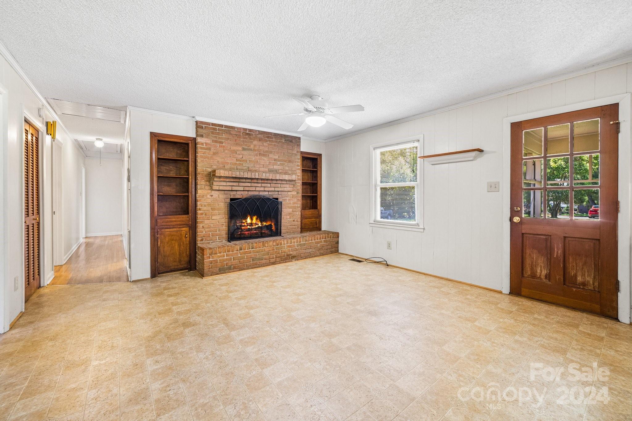 Point Largo - Residential