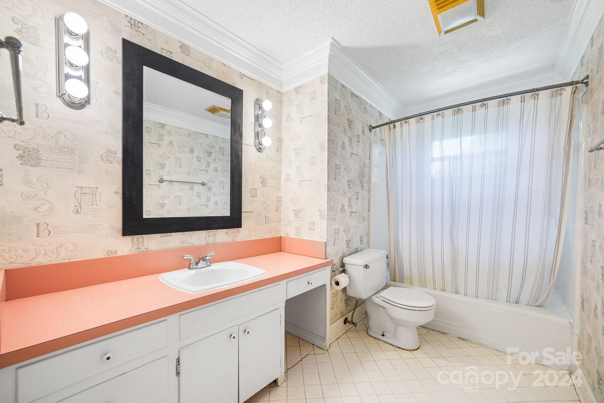 Point Largo - Residential