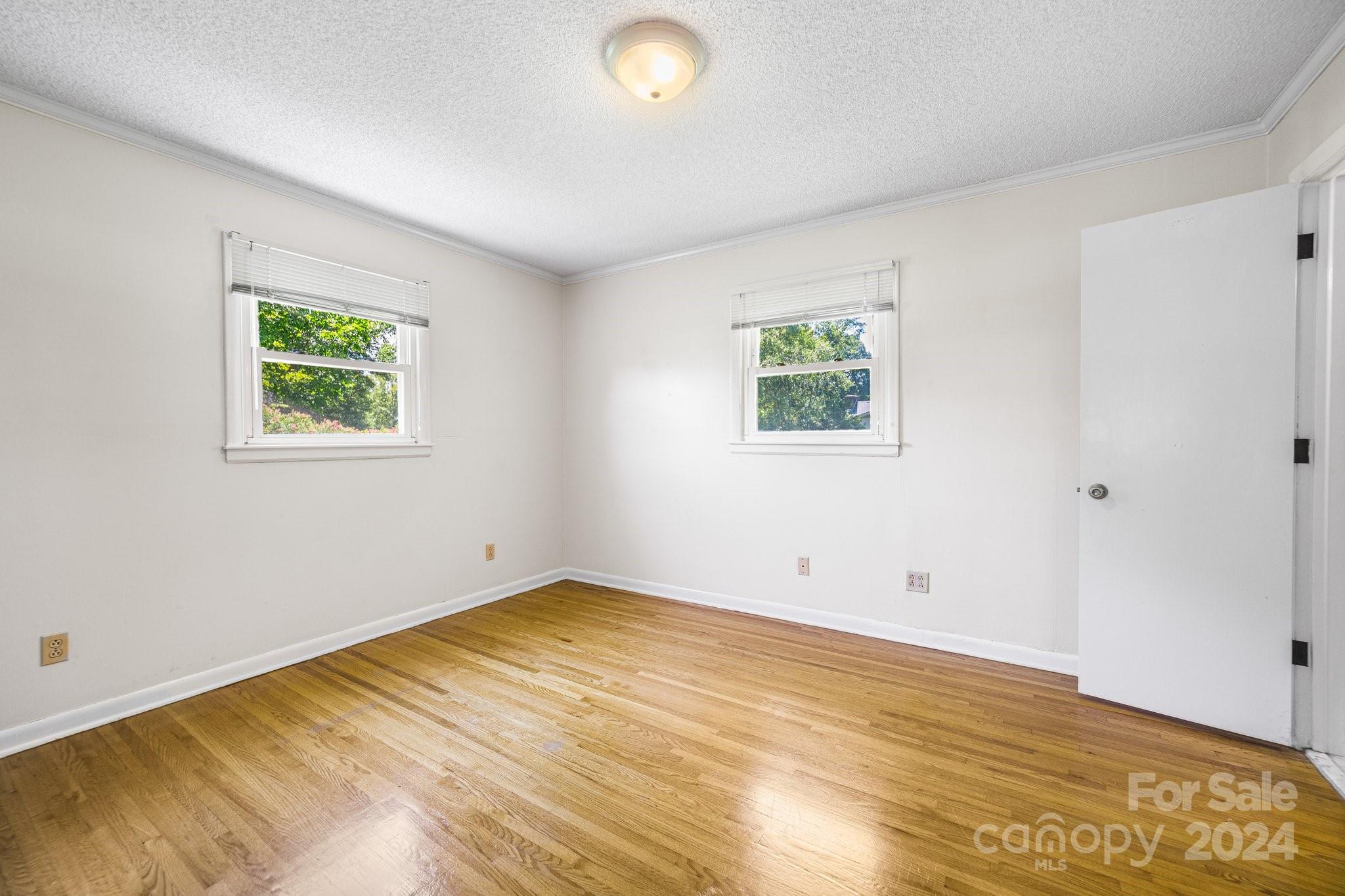 Point Largo - Residential