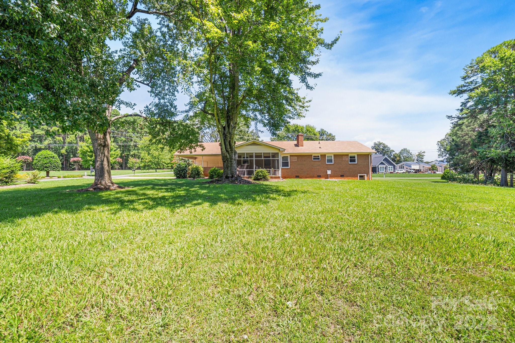 Point Largo - Residential