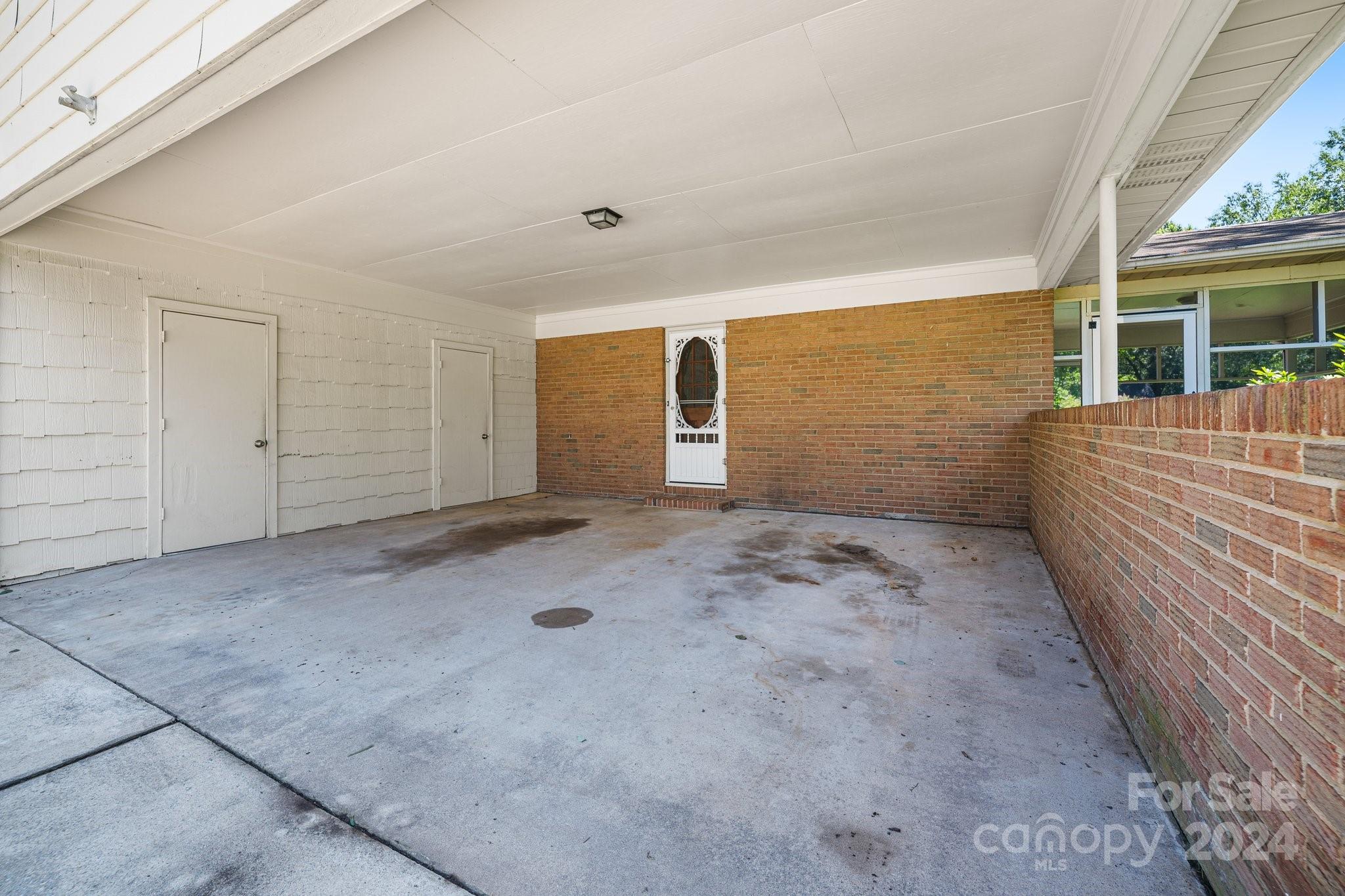 Point Largo - Residential