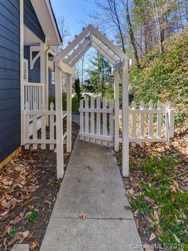 Saddle Ridge - Residential