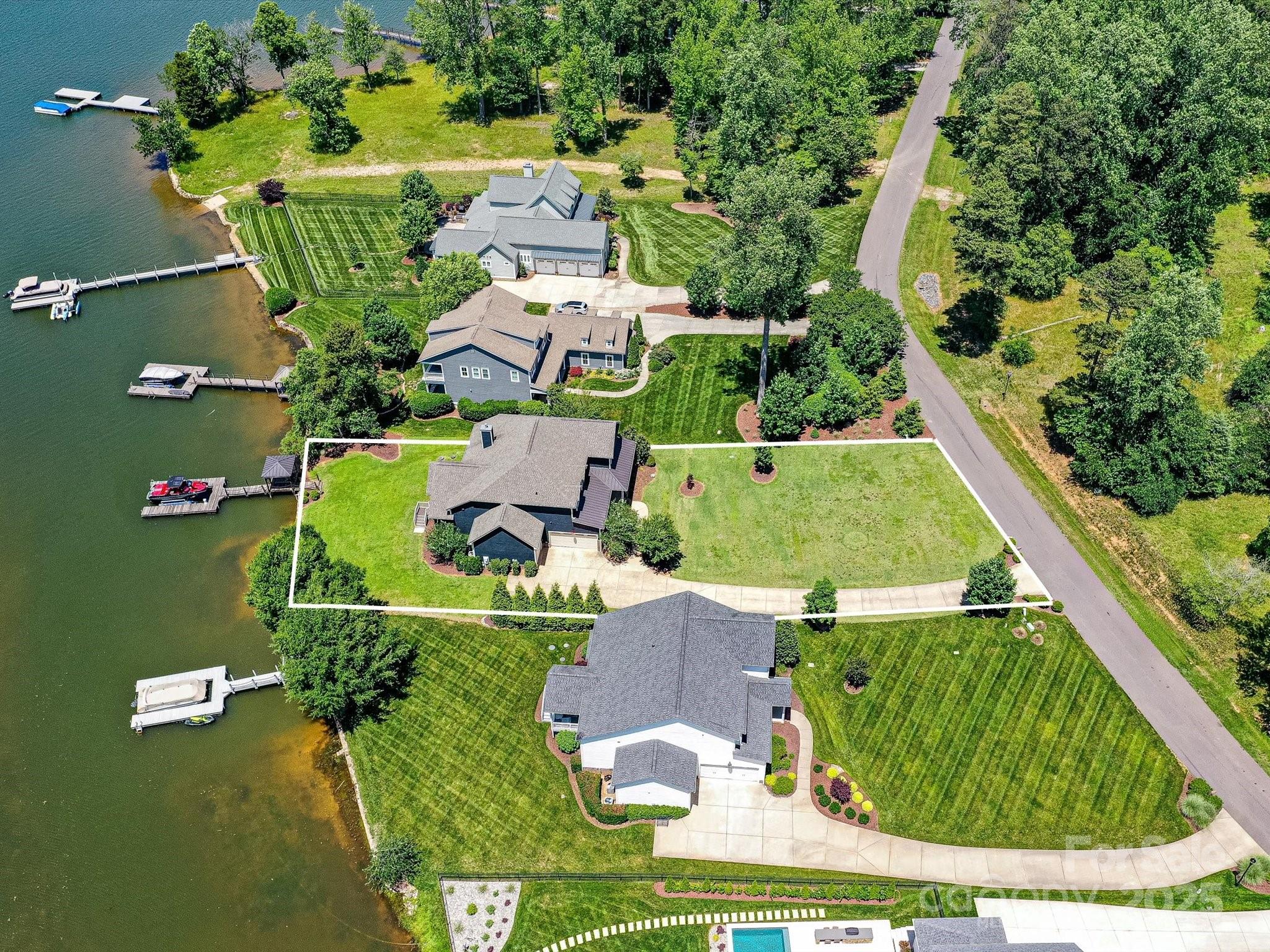 Sisters Cove - Residential