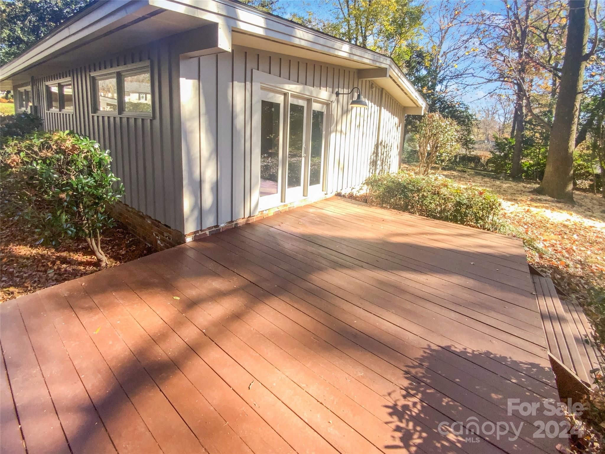 Beverly Woods - Residential